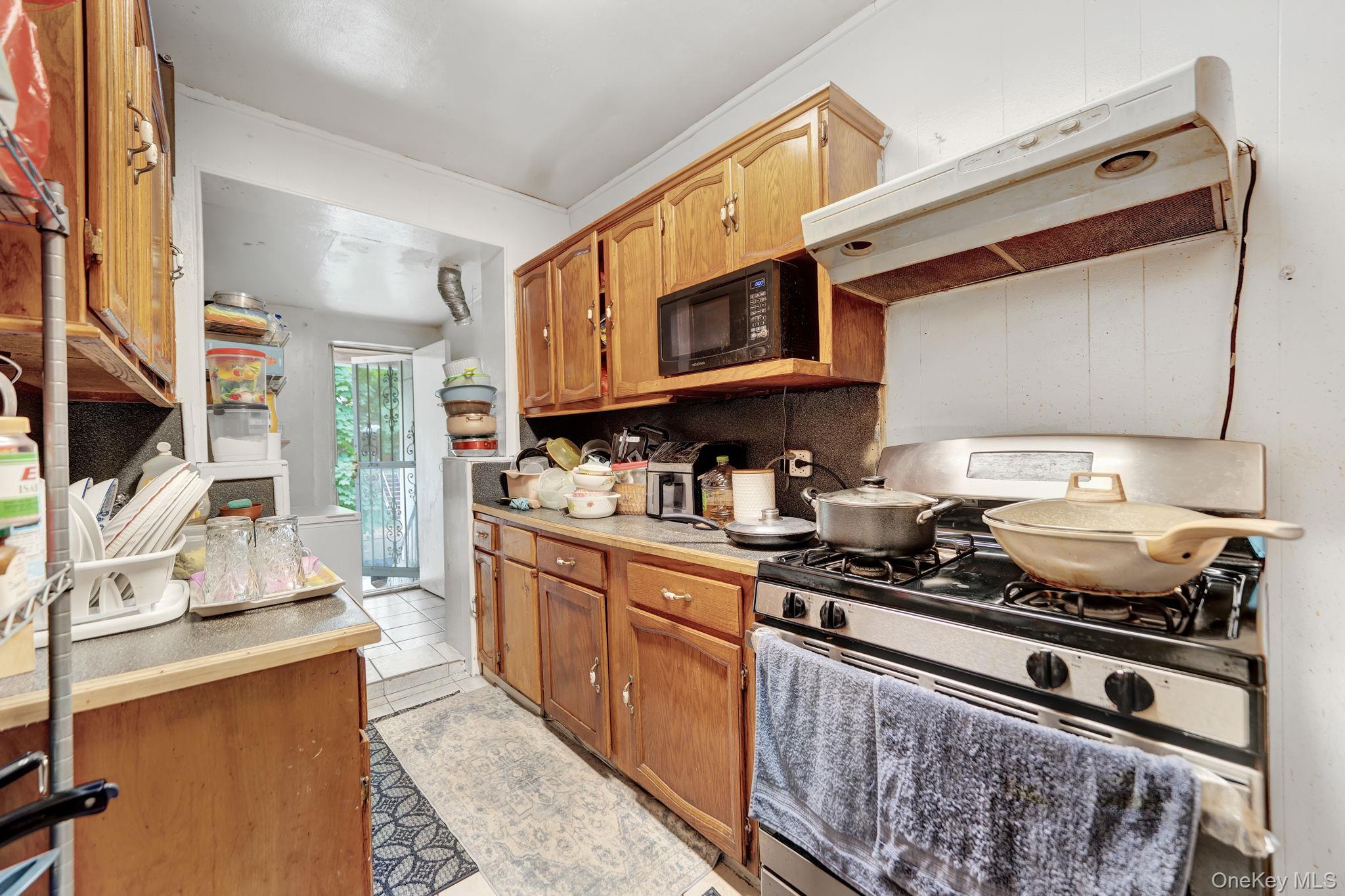 1029 Wheeler Avenue Property Photo 4