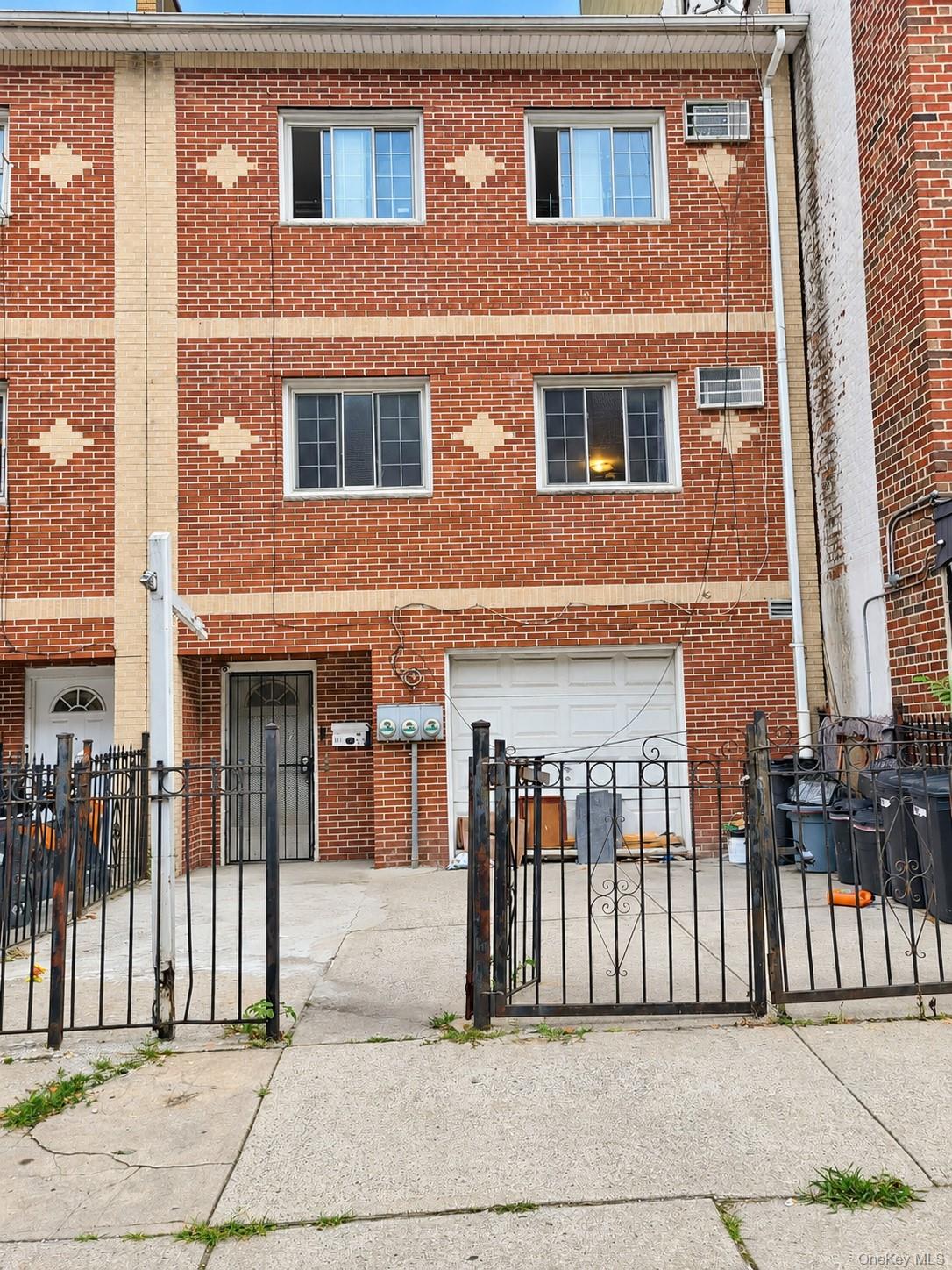 404 E 21st Street Property Photo 1