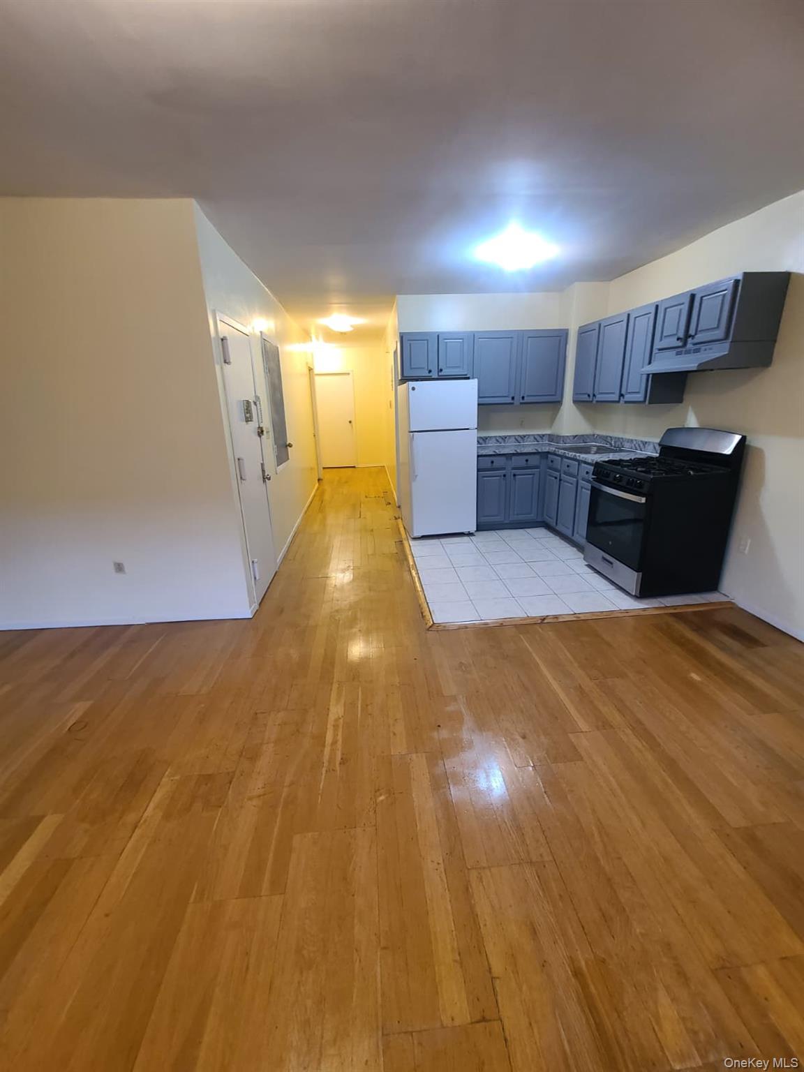 404 E 21st Street Property Photo 5