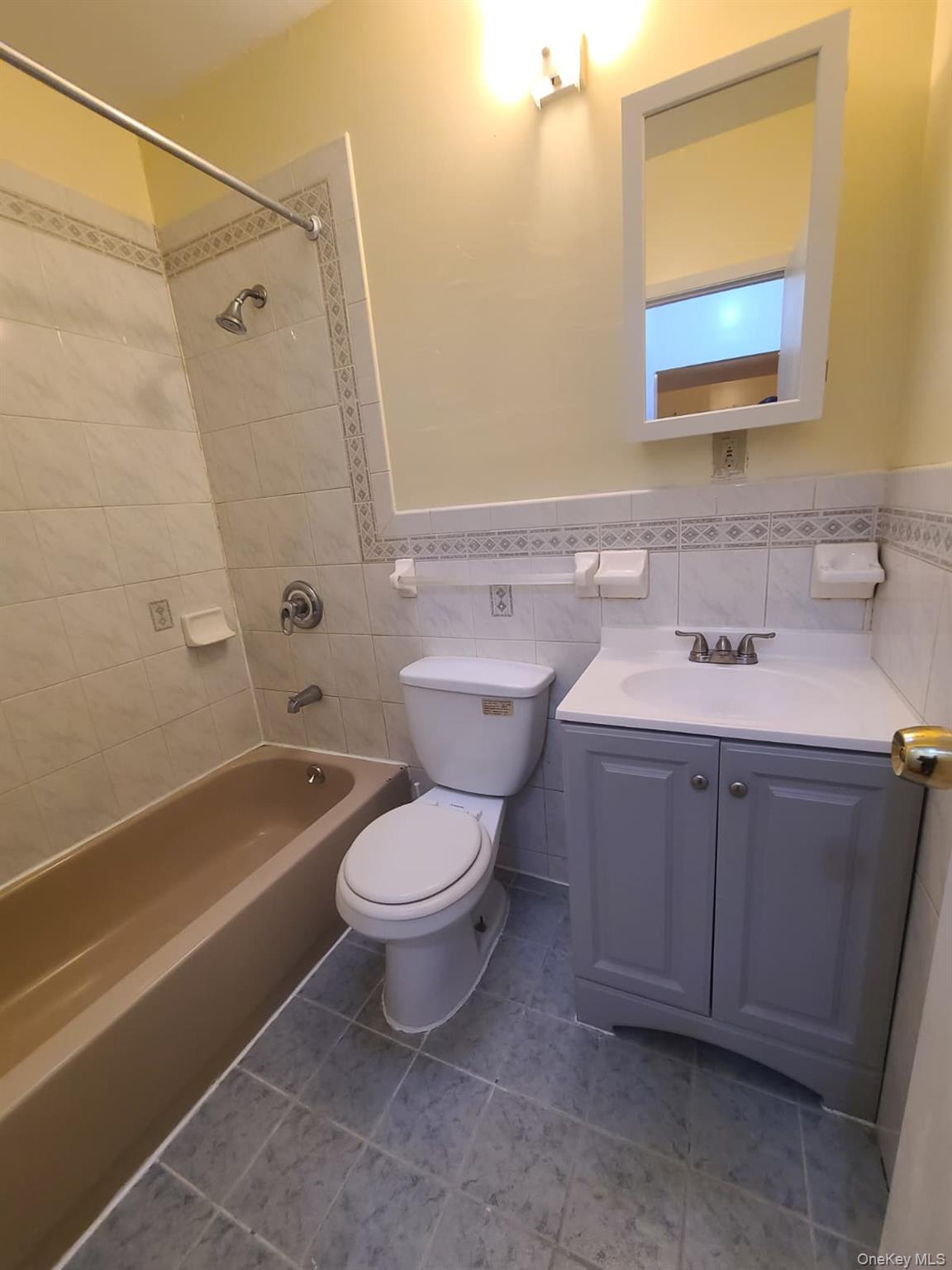 404 E 21st Street Property Photo 12