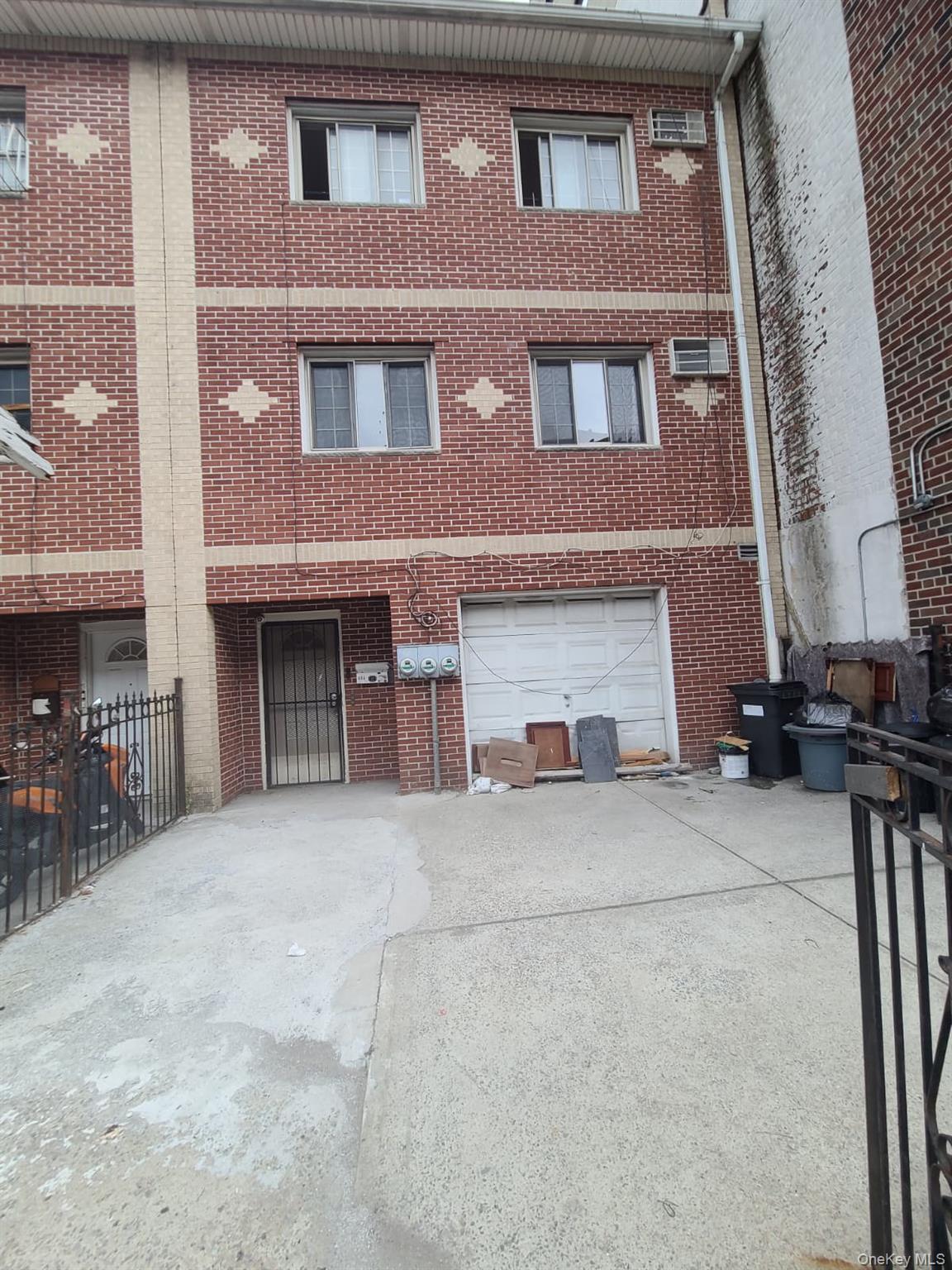 404 E 21st Street Property Photo 20