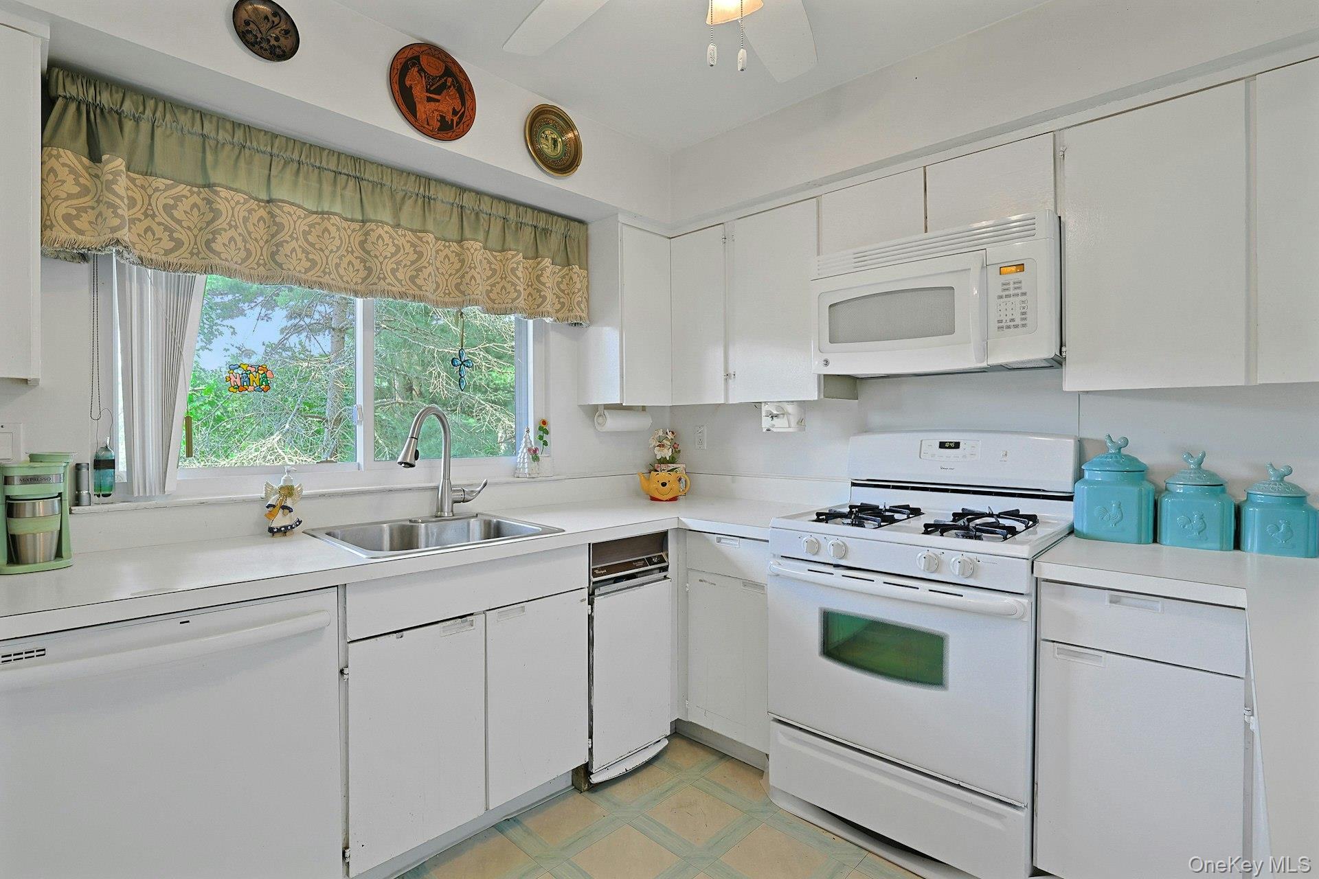 120 Locust Lane Property Photo 13