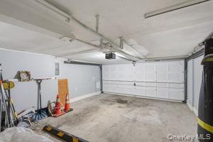 953 E 227th Street Property Photo 14