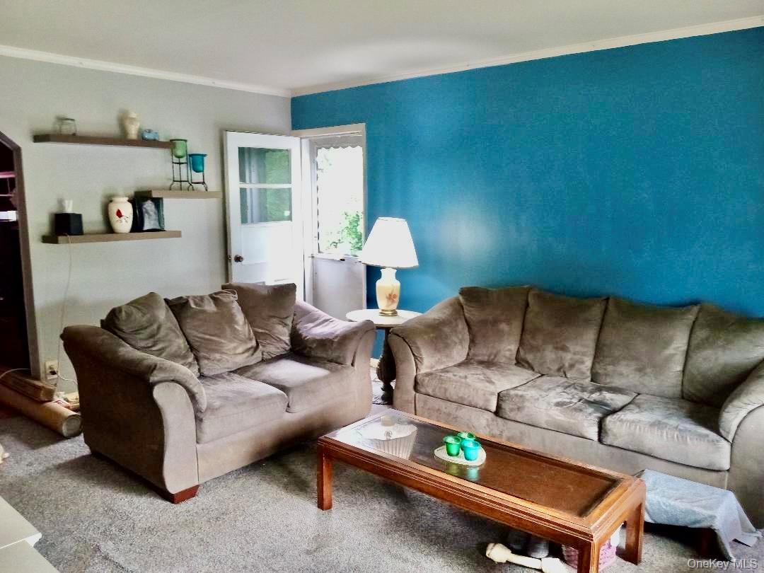 1207 Slabey Avenue Property Photo 2