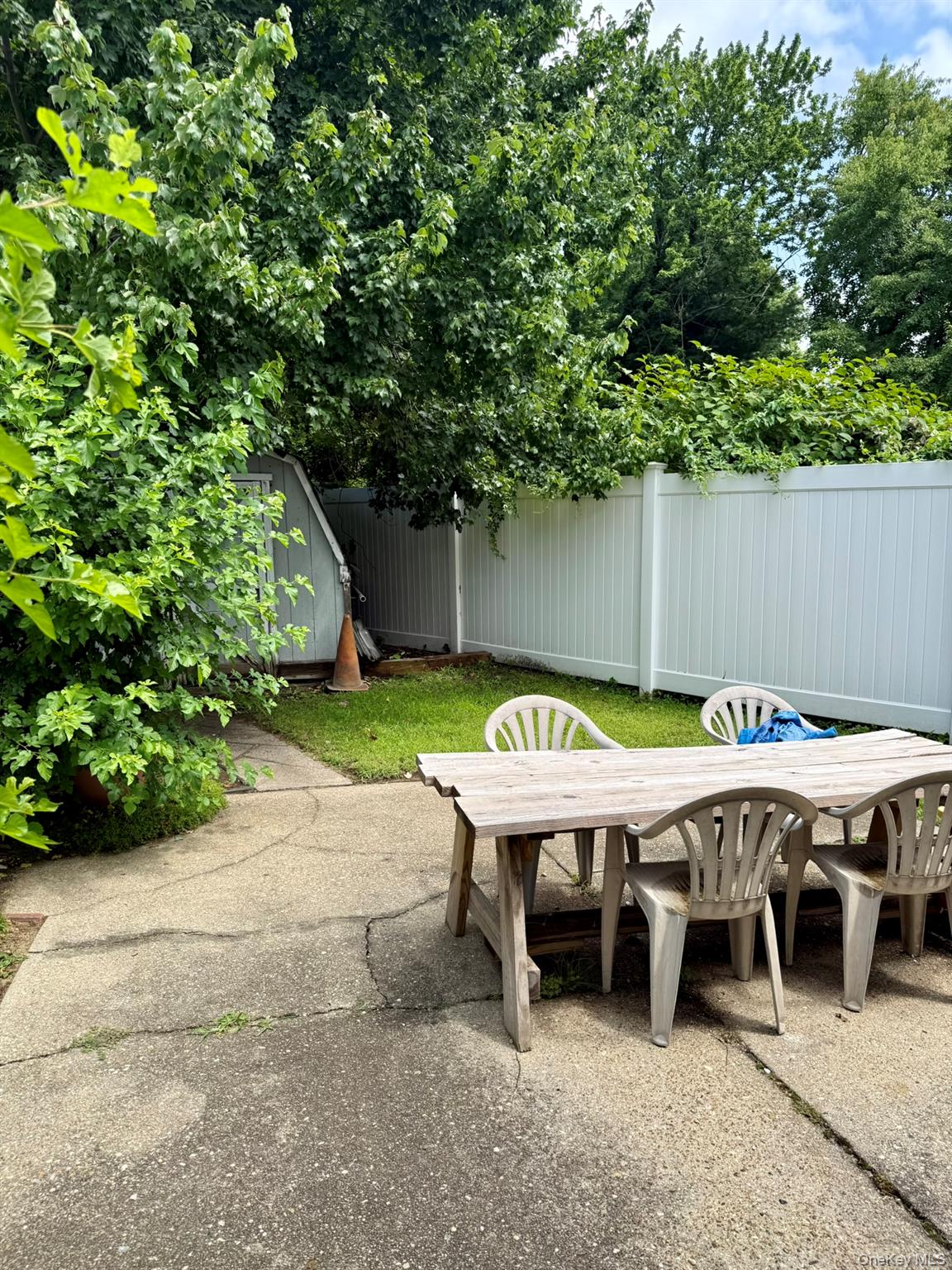 1207 Slabey Avenue Property Photo 25