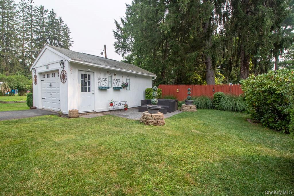 1 Carnation Avenue Property Photo 9