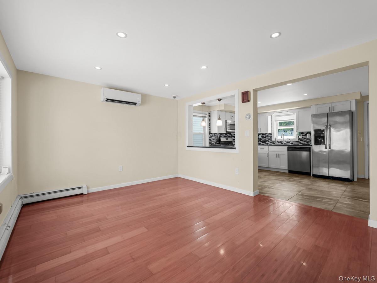 60 E Pine Street Property Photo 2