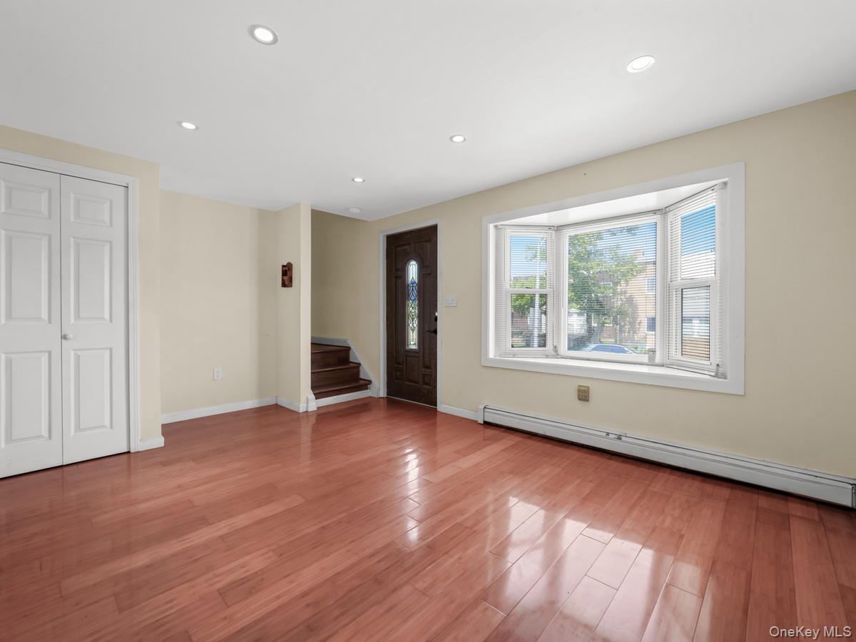 60 E Pine Street Property Photo 4