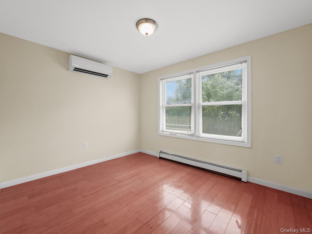 60 E Pine Street Property Photo 8