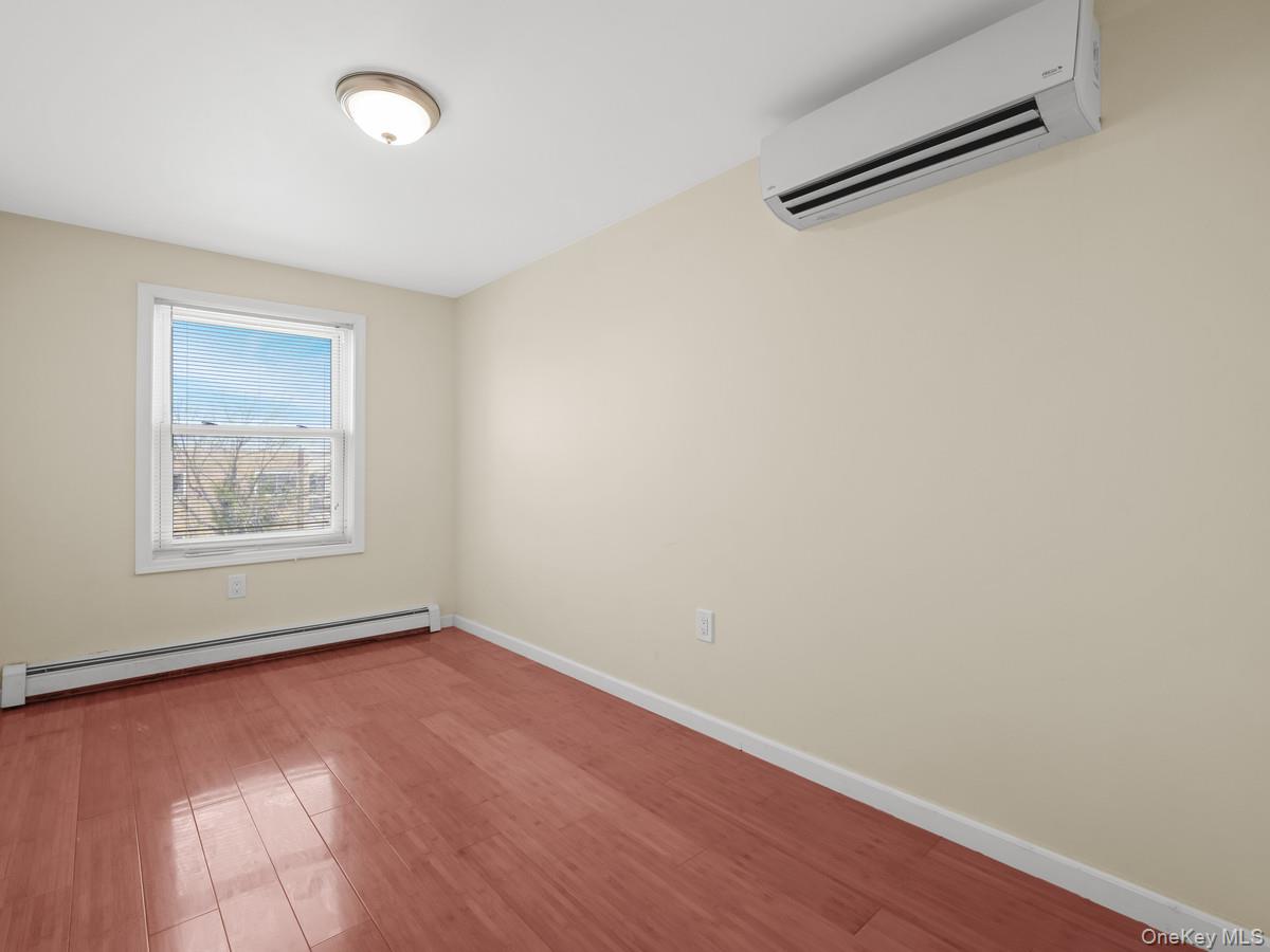 60 E Pine Street Property Photo 10