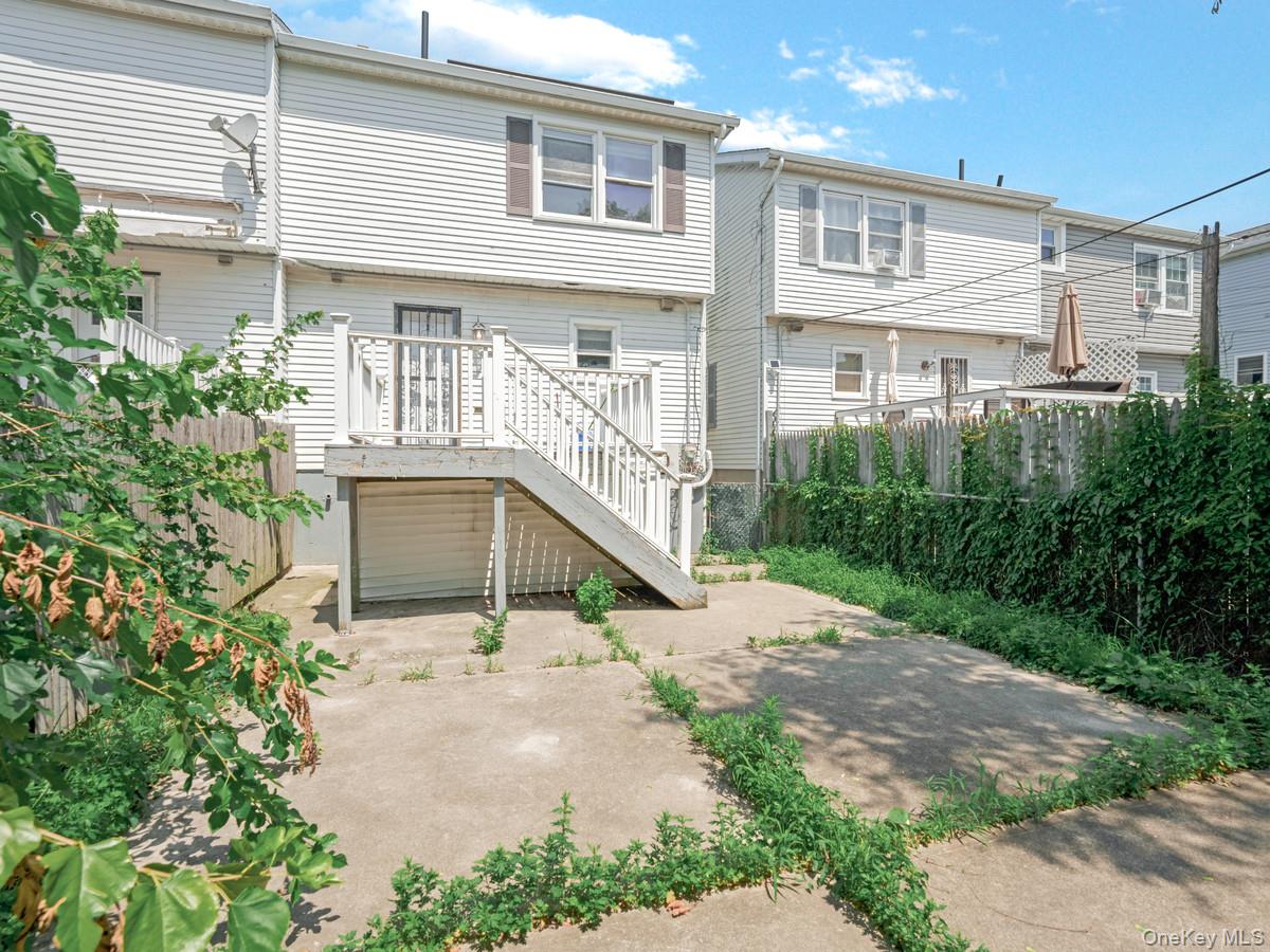 60 E Pine Street Property Photo 17