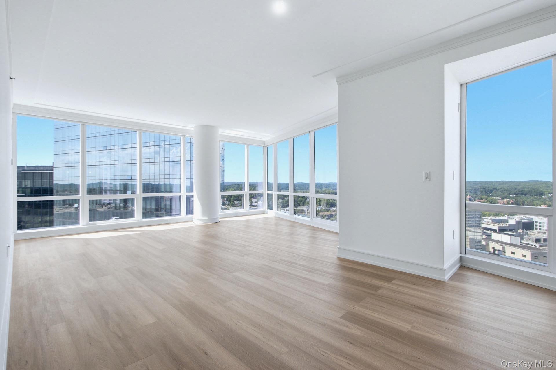 1 Renaissance Square 26g Property Photo 4