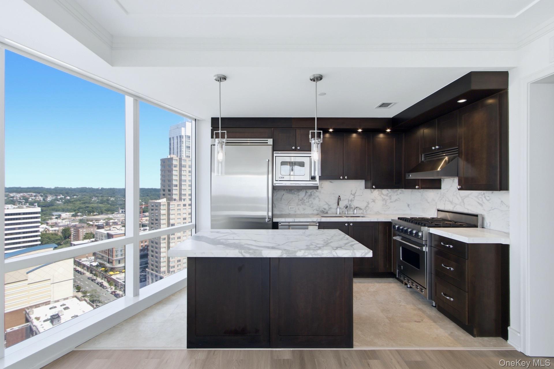 1 Renaissance Square 26g Property Photo 8