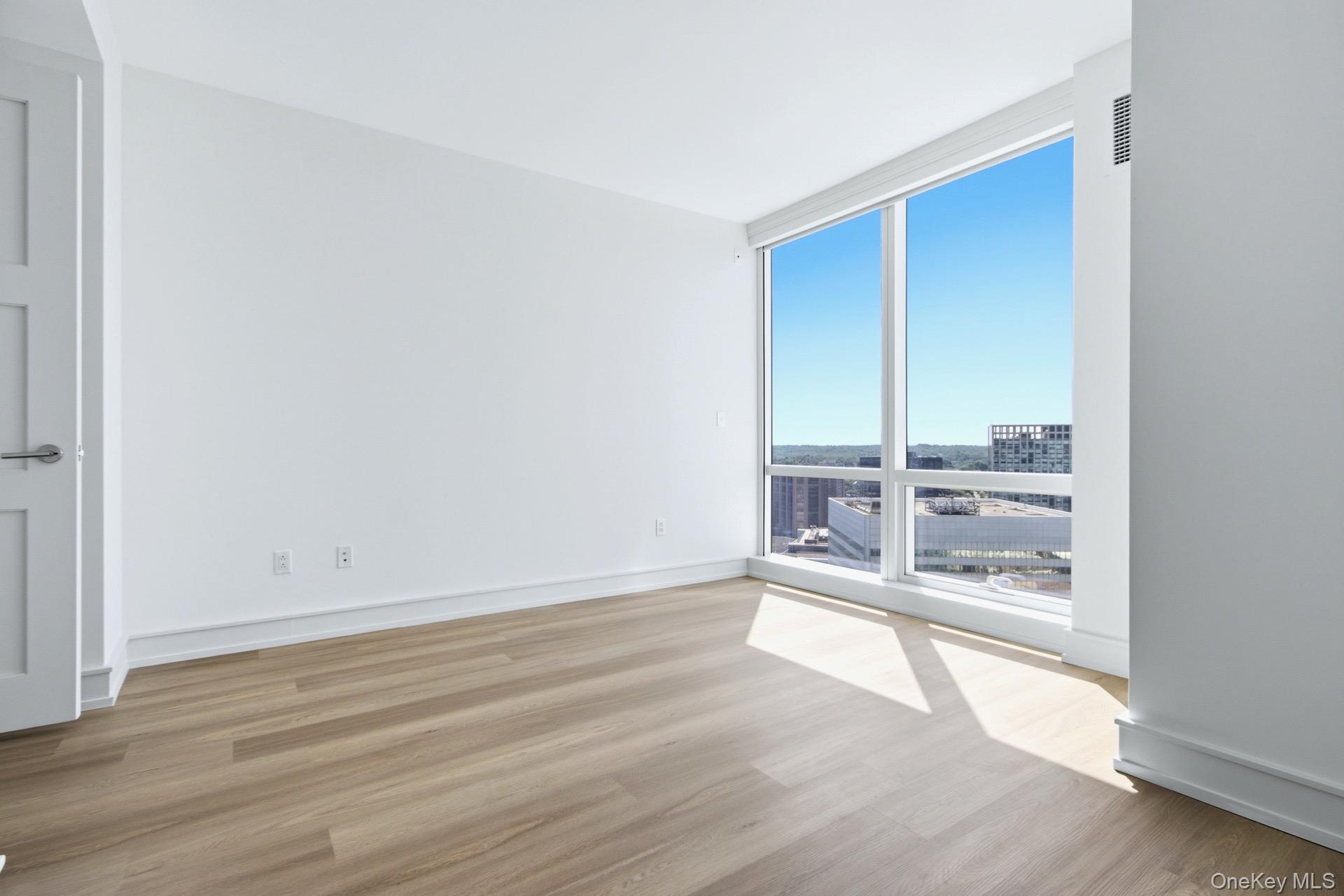 1 Renaissance Square 26g Property Photo 22