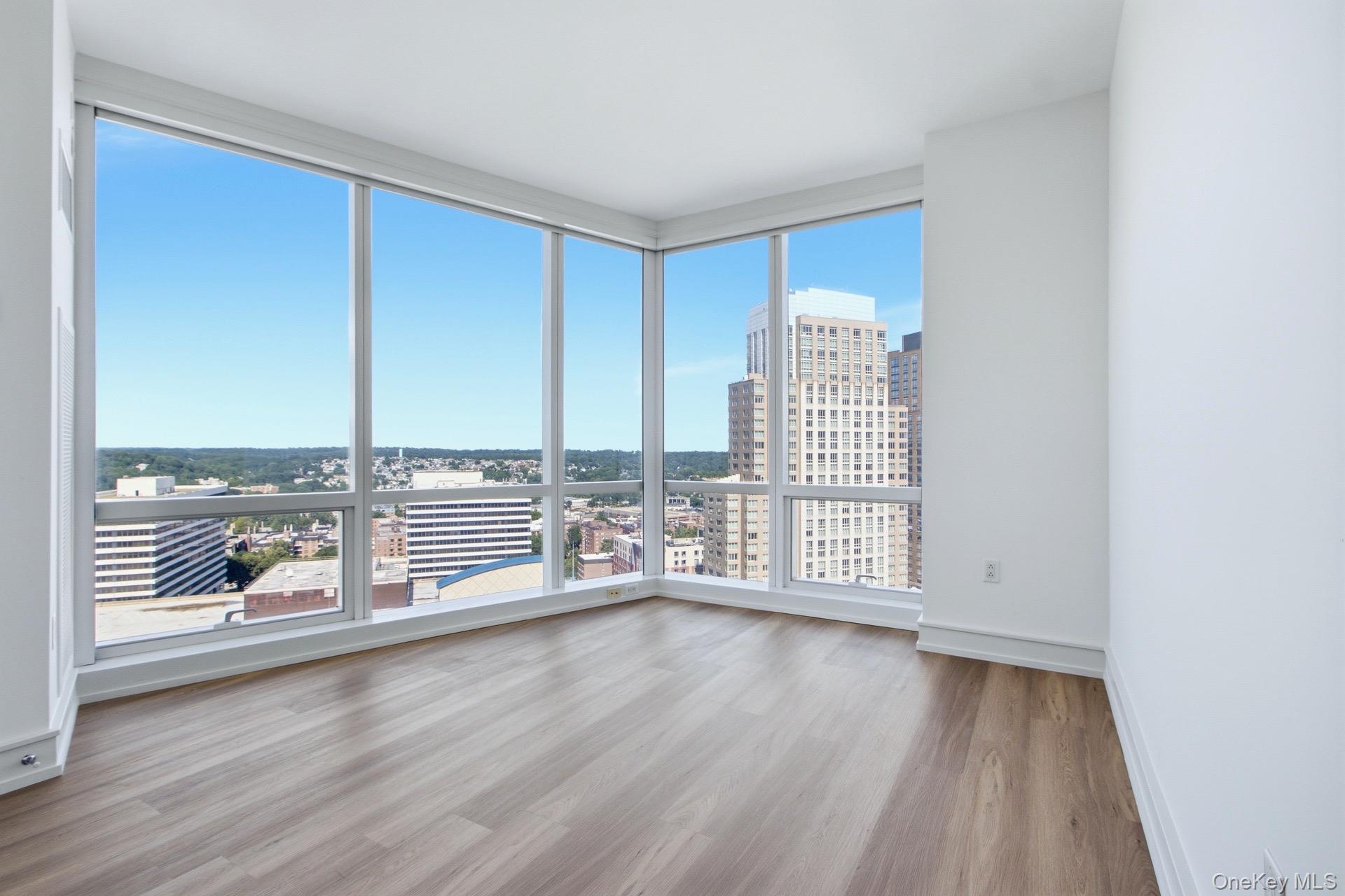 1 Renaissance Square 26g Property Photo 27