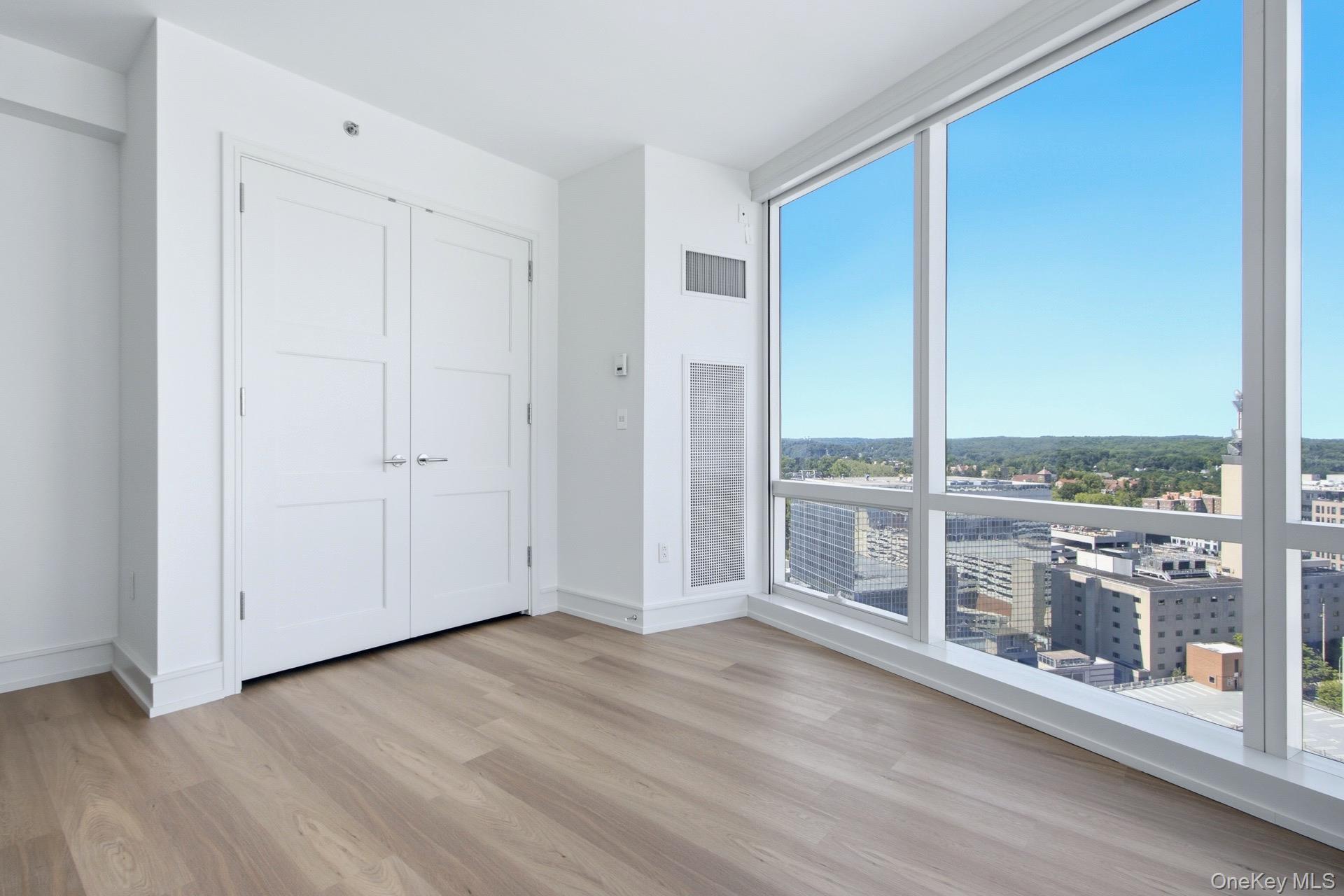 1 Renaissance Square 26g Property Photo 28
