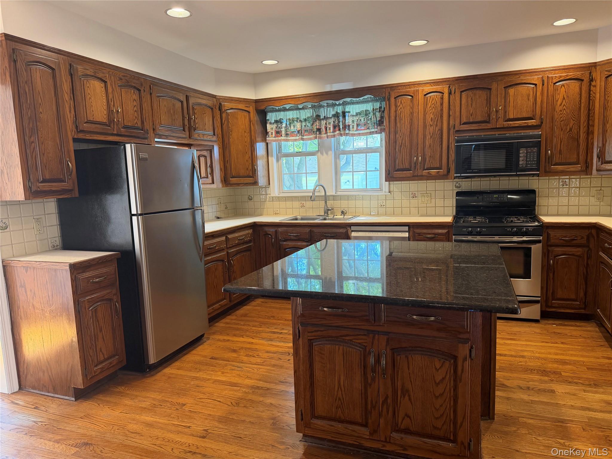 13 Walnut Street Property Photo 8