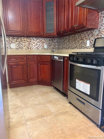 20310 Murdock Avenue Property Photo 2