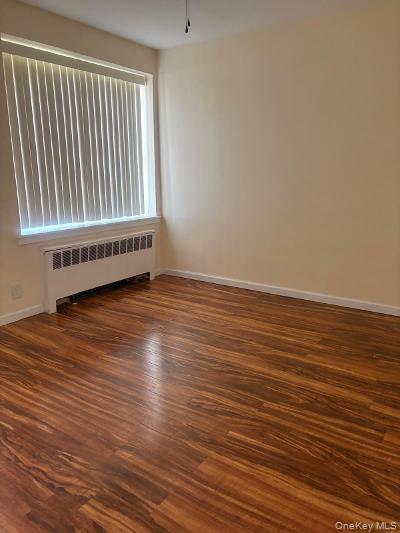 20310 Murdock Avenue Property Photo 3
