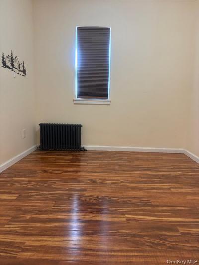 20310 Murdock Avenue Property Photo 4
