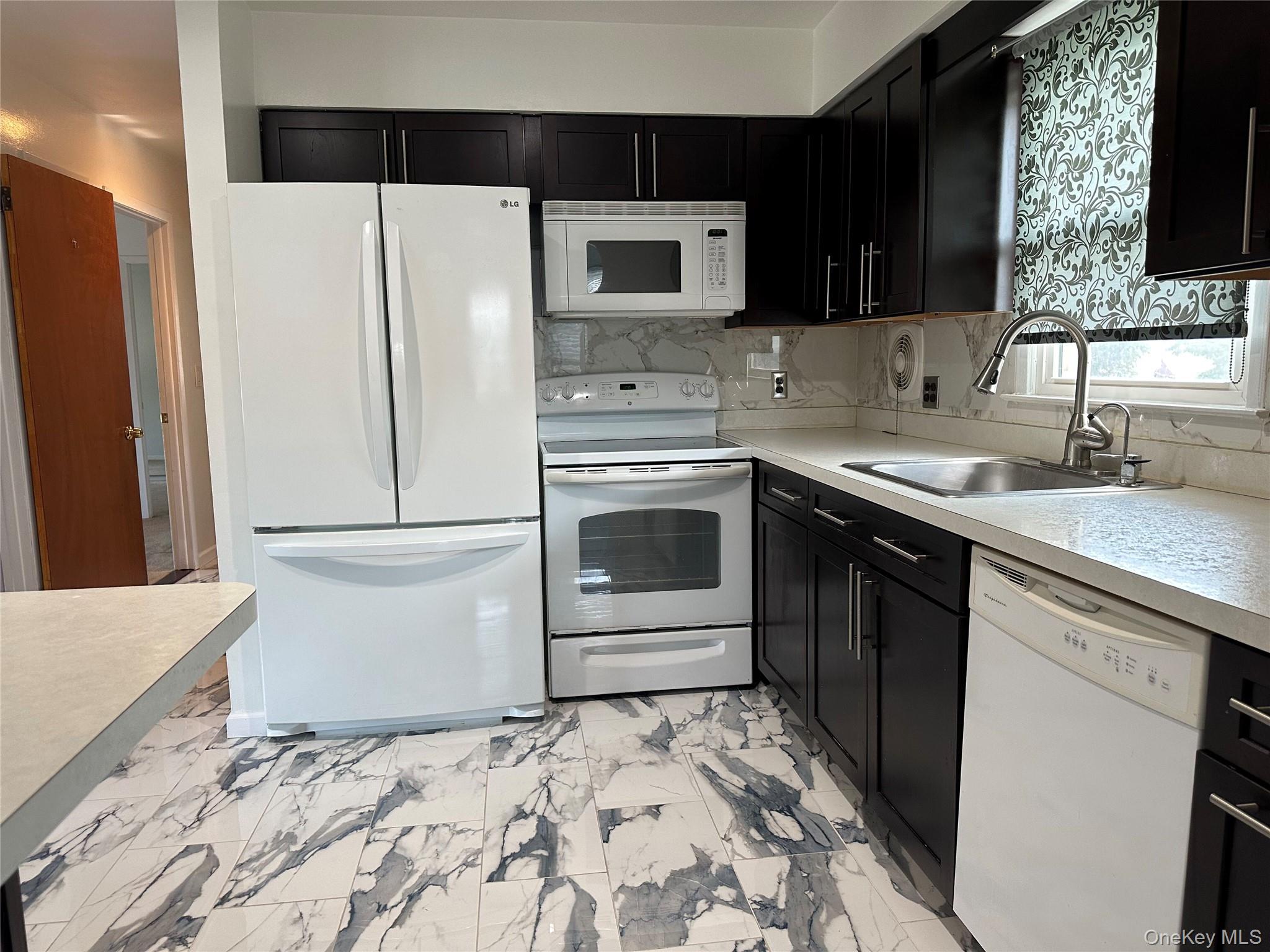 1026768 Property Photo 6