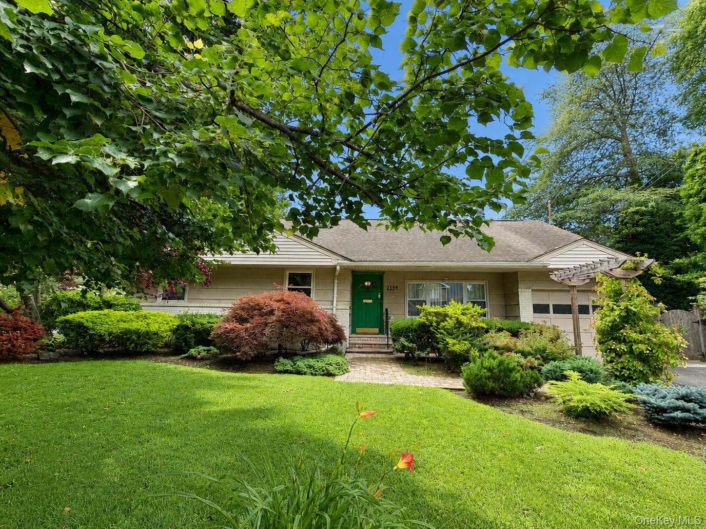 2154 Marion Avenue Property Photo 1