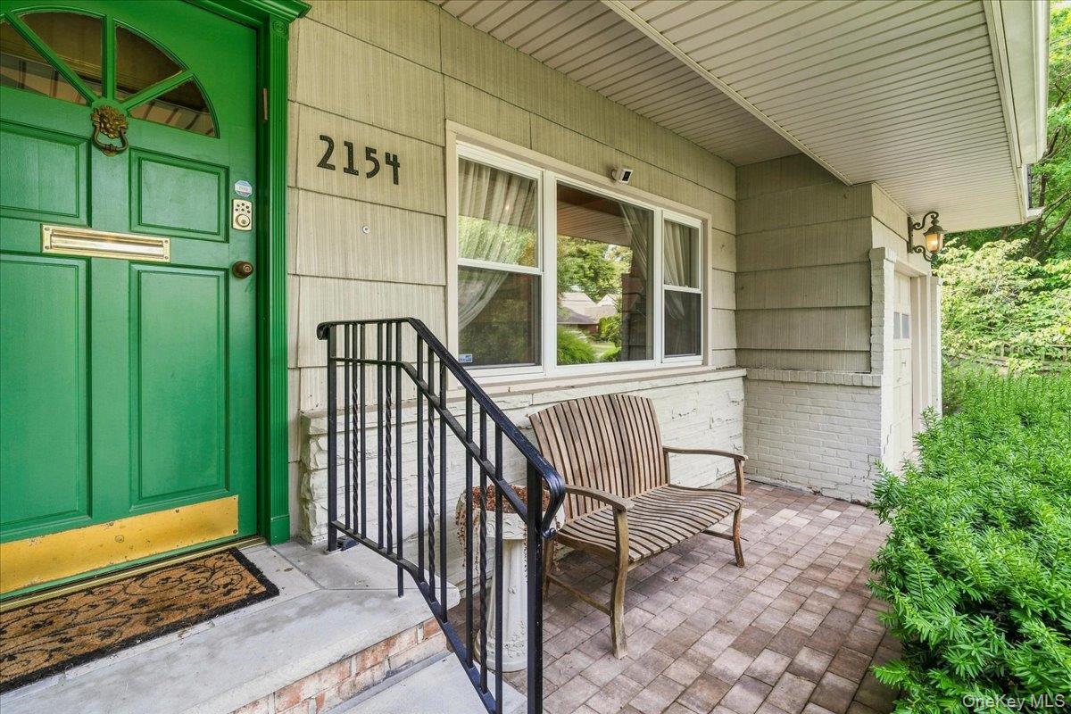 2154 Marion Avenue Property Photo 2