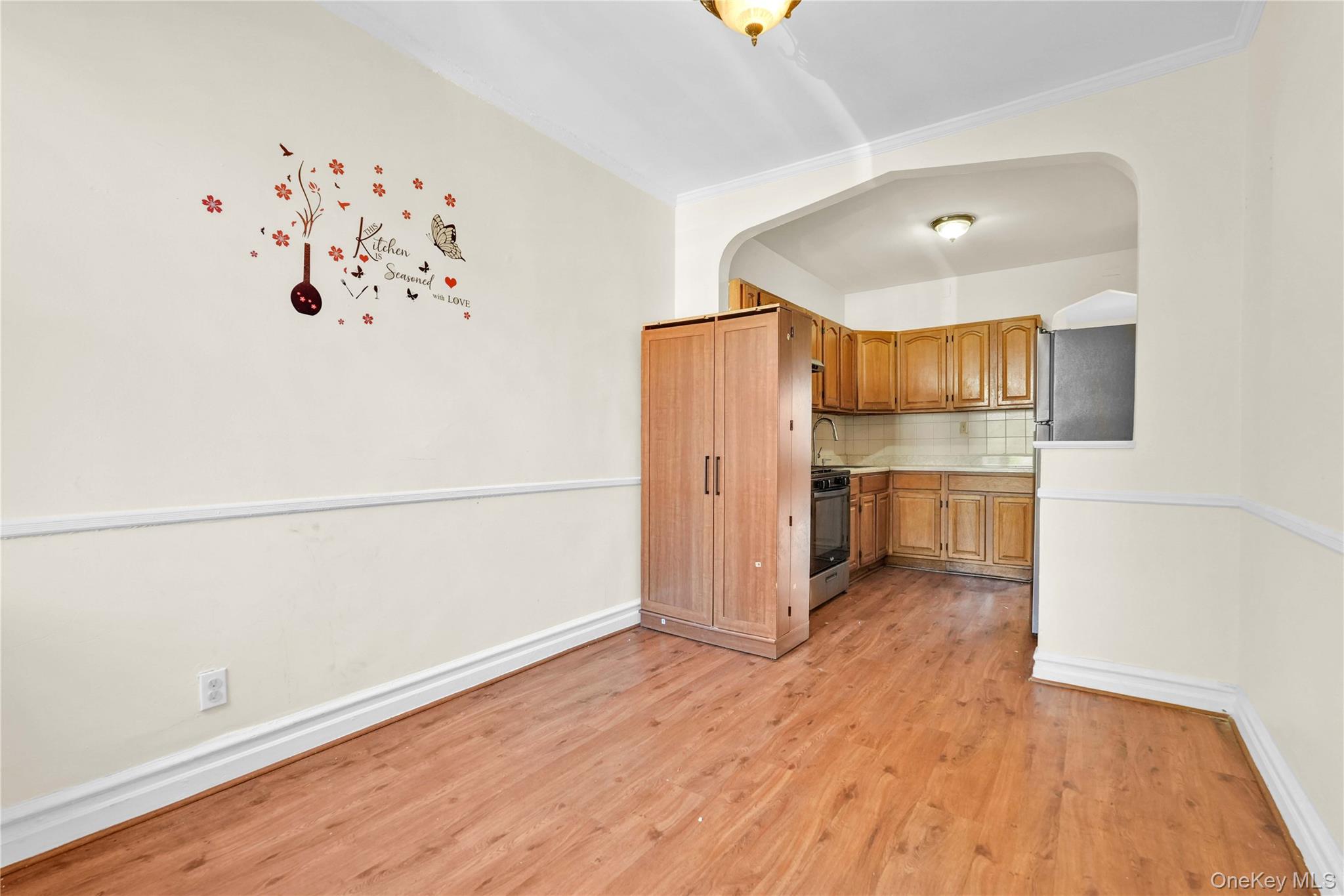 252 E 45th Street Property Photo 8