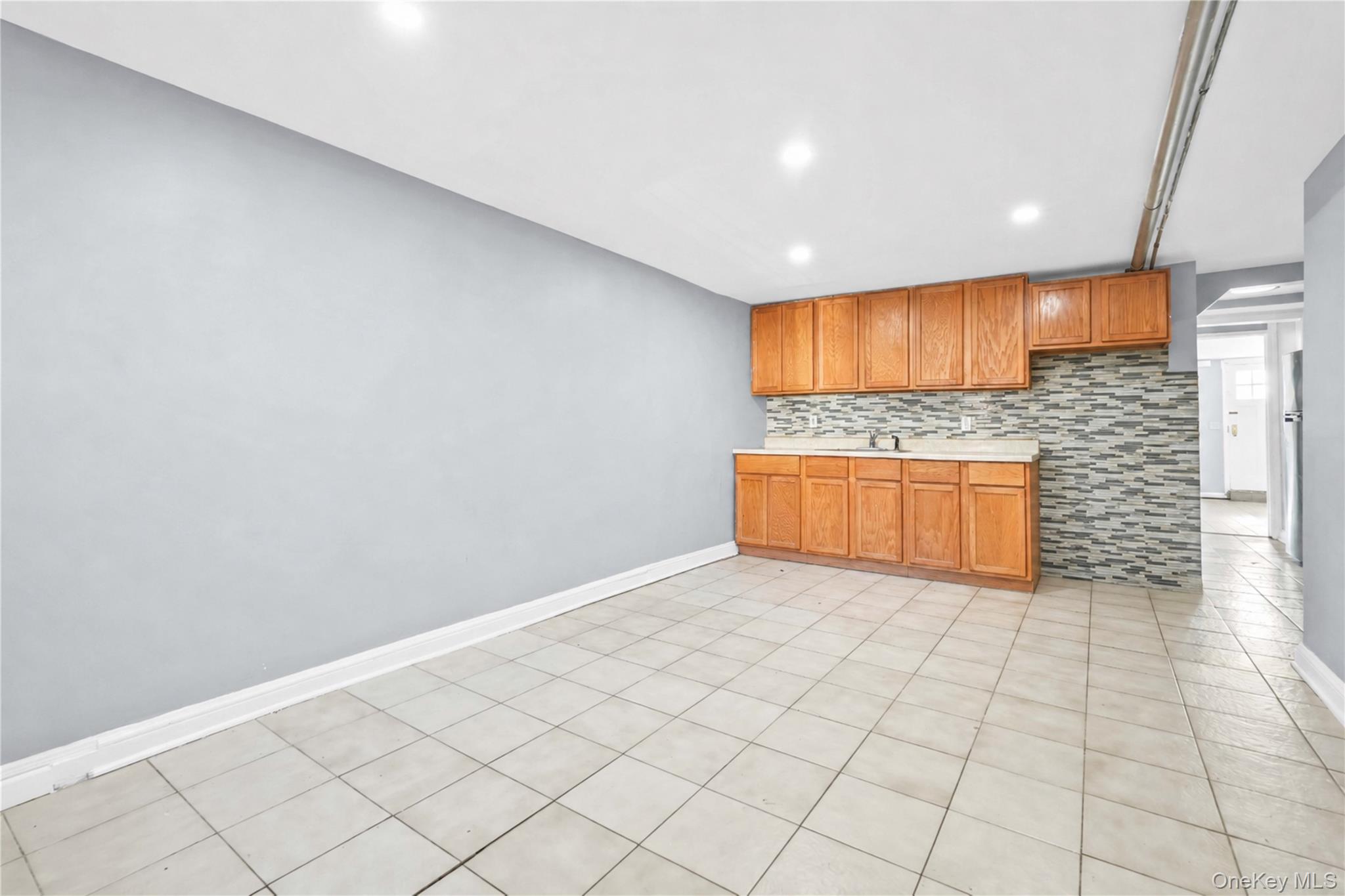 252 E 45th Street Property Photo 31