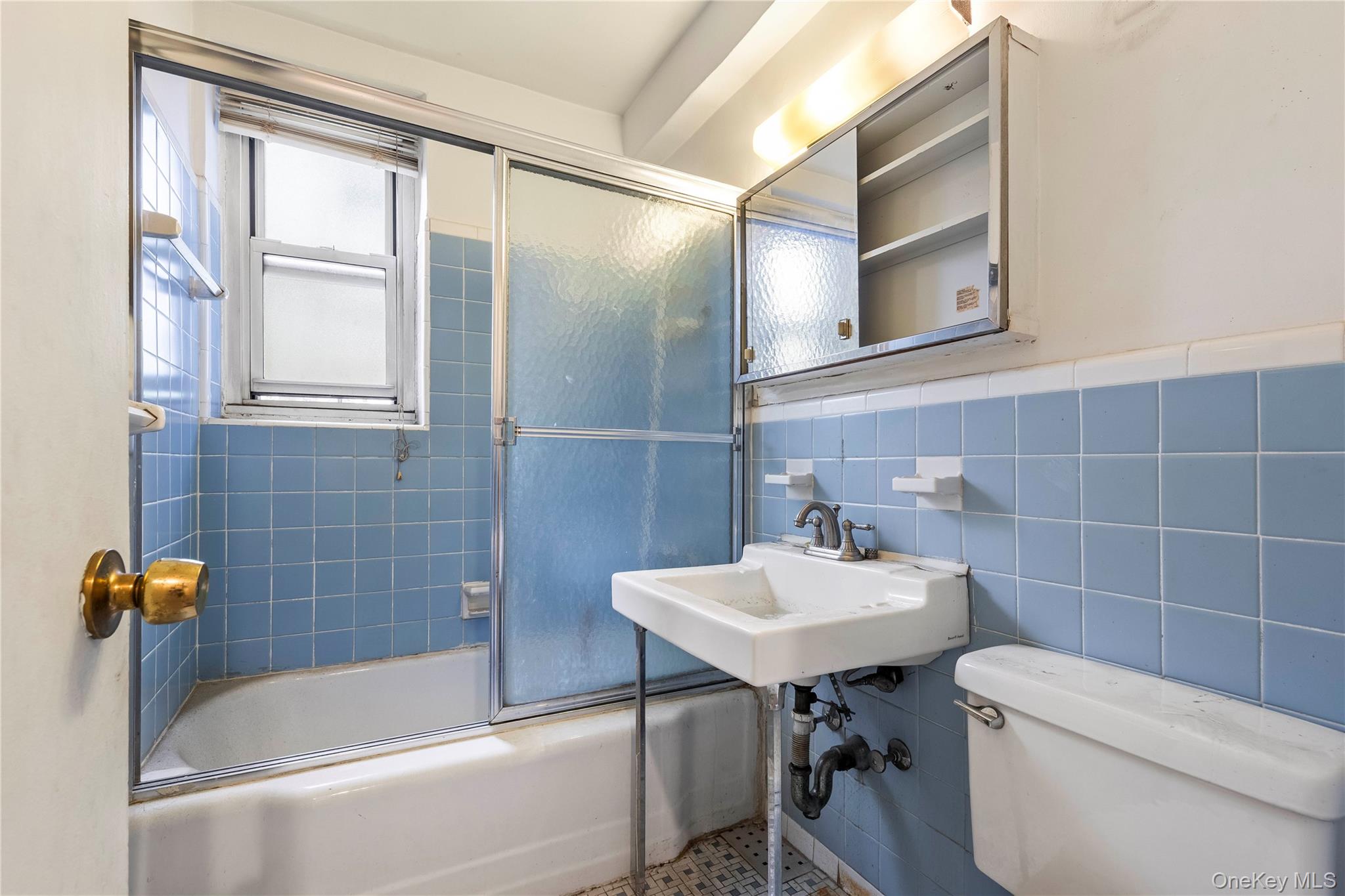 209-25 18th Avenue 2g Property Photo 5