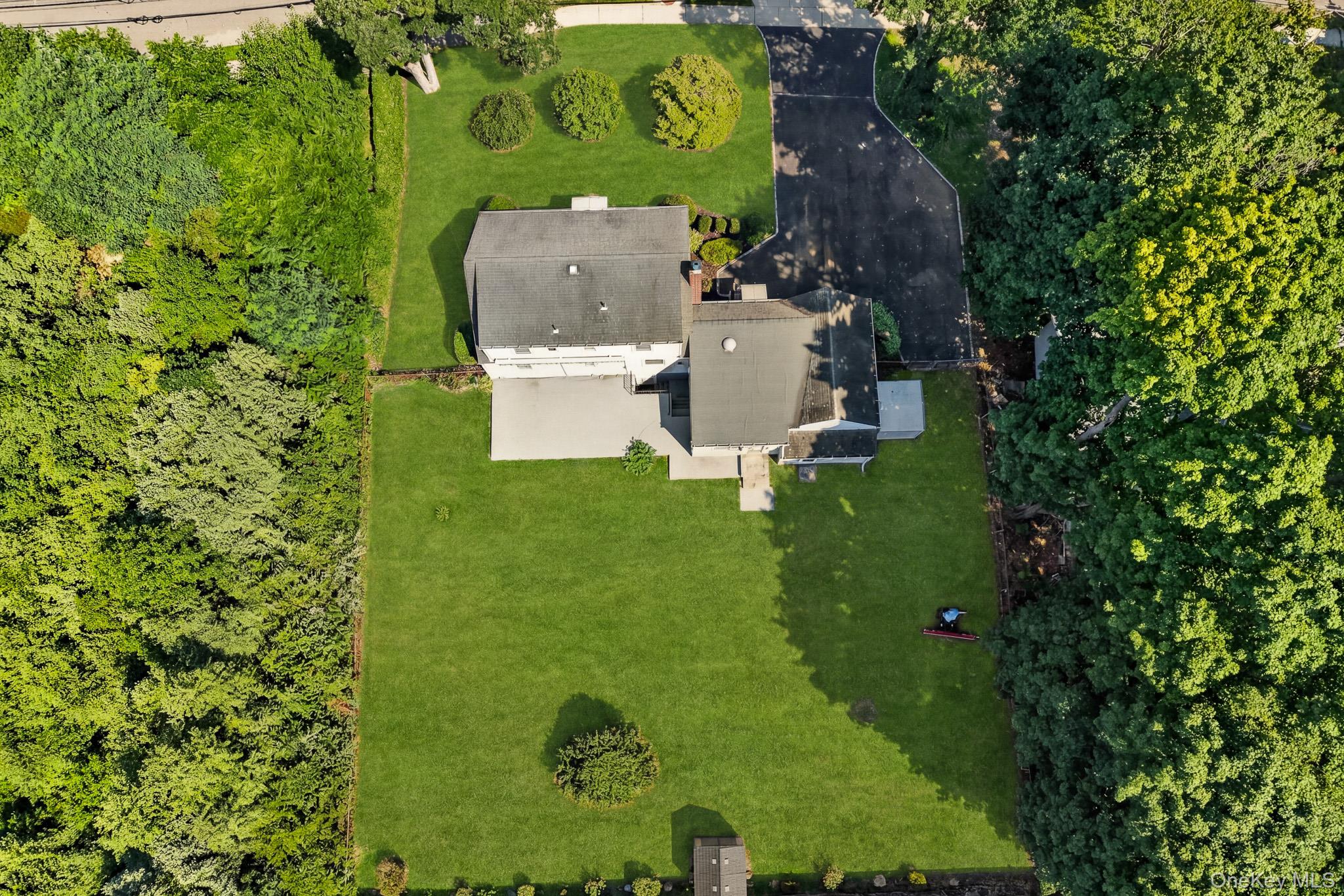 1547 Walt Whitman Road Property Photo 3