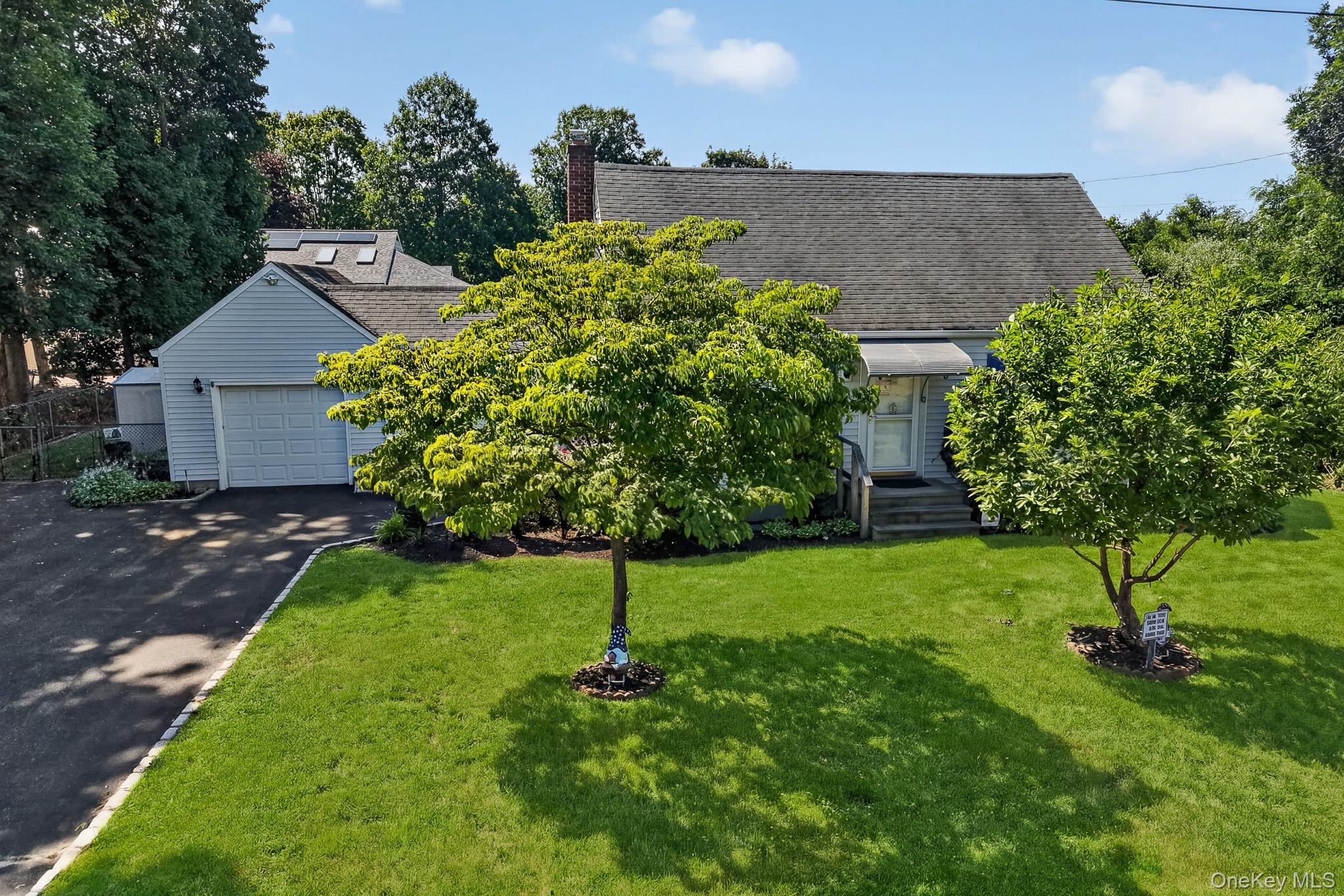 1547 Walt Whitman Road Property Photo 6