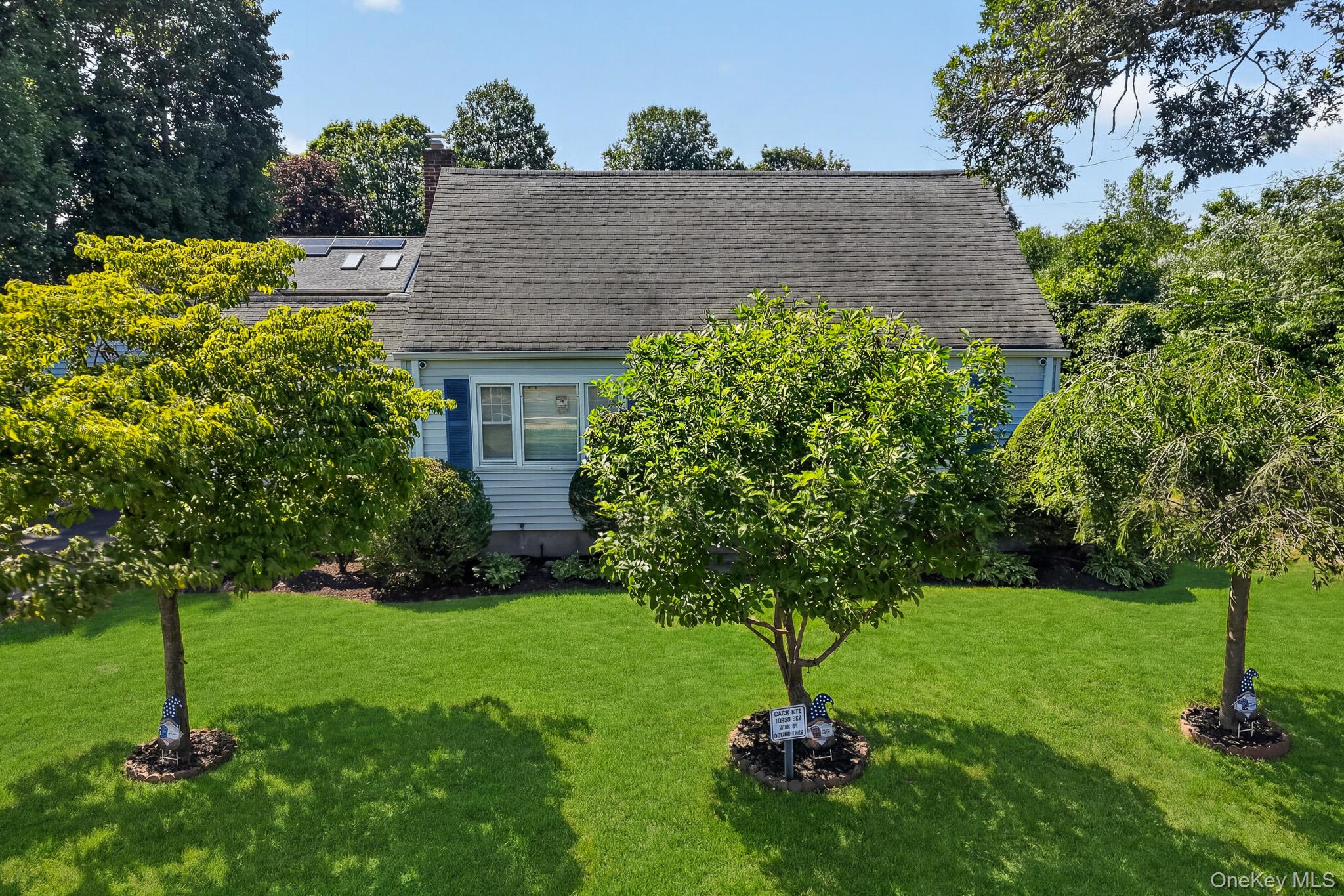 1547 Walt Whitman Road Property Photo 7