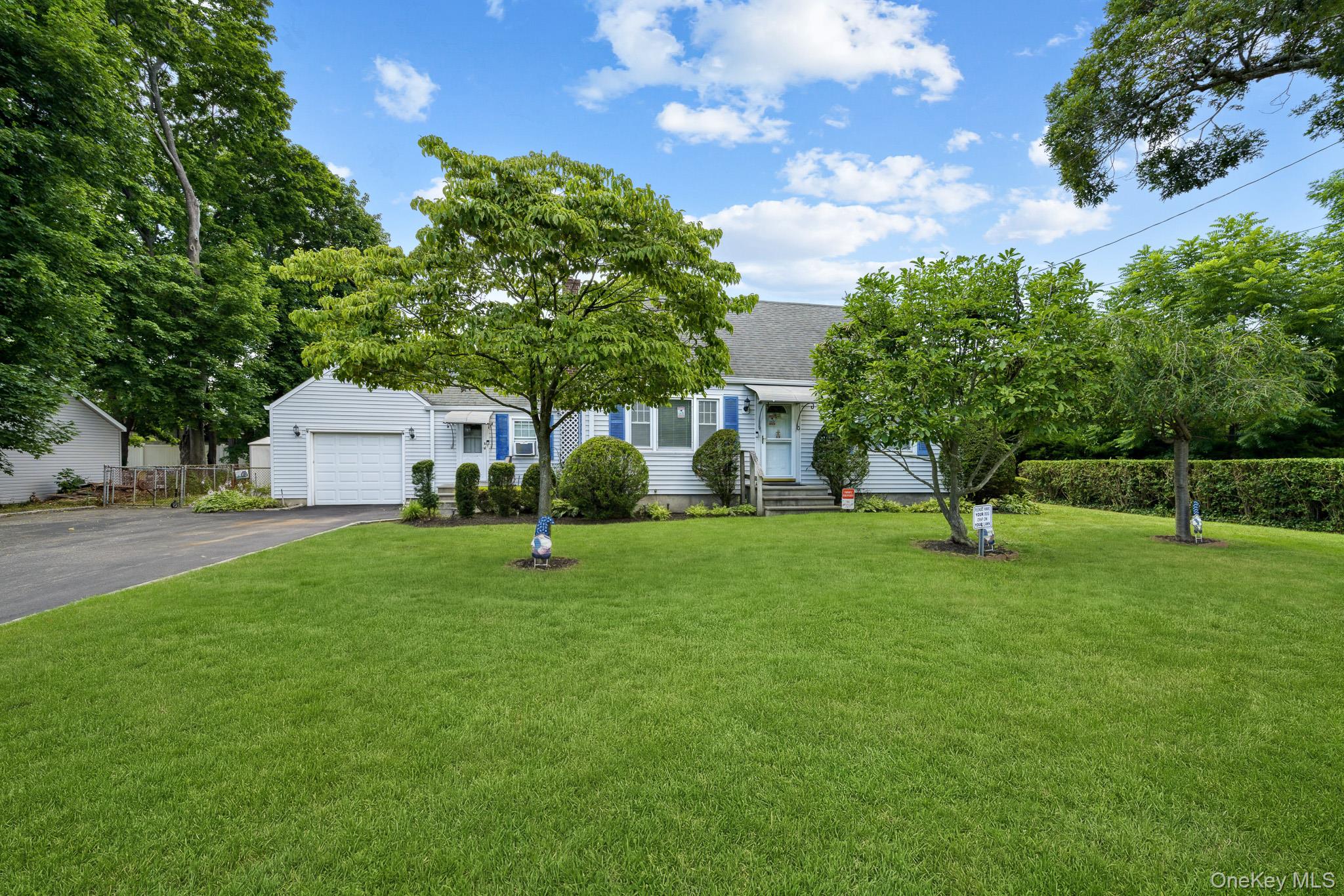 1547 Walt Whitman Road Property Photo 10