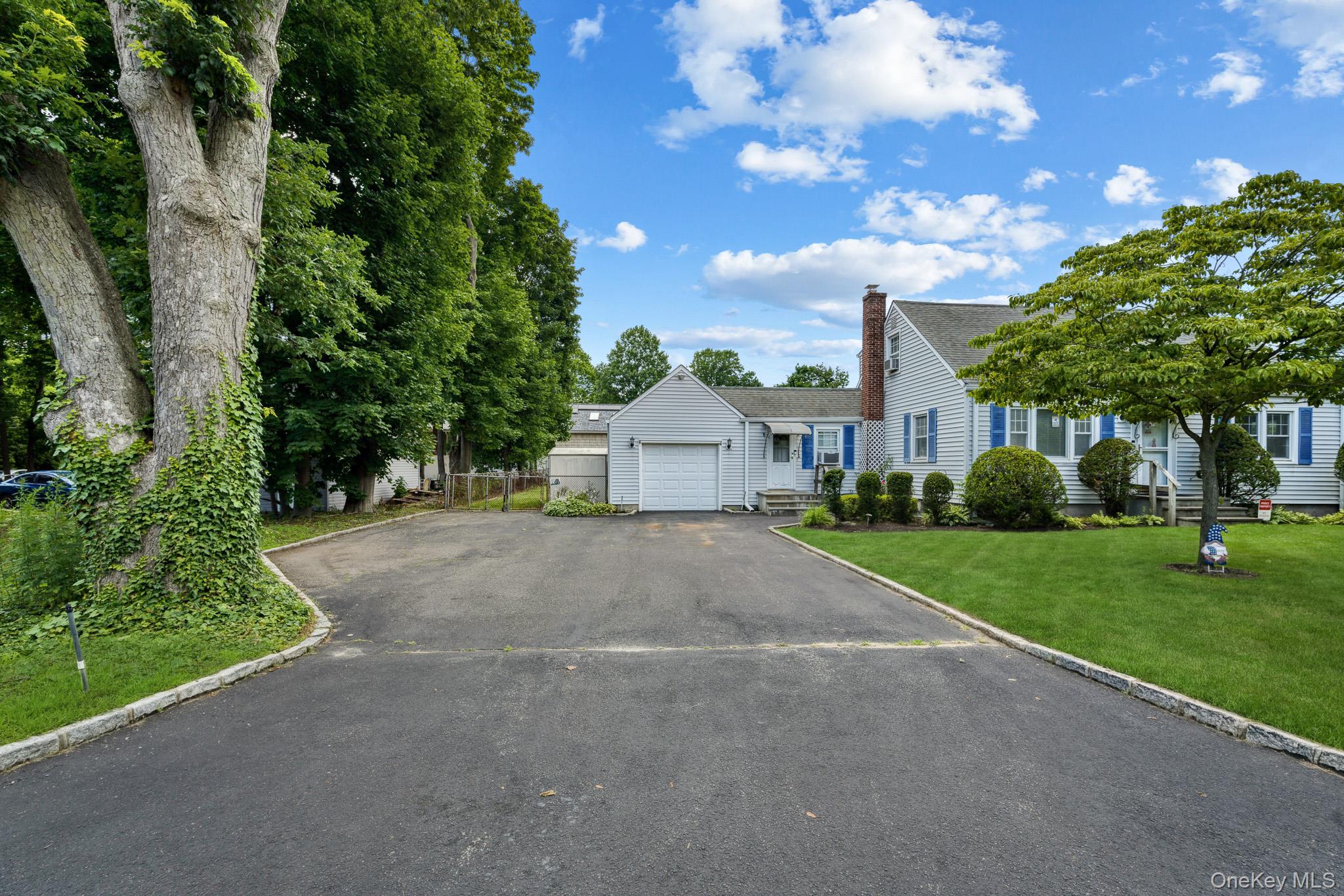 1547 Walt Whitman Road Property Photo 11