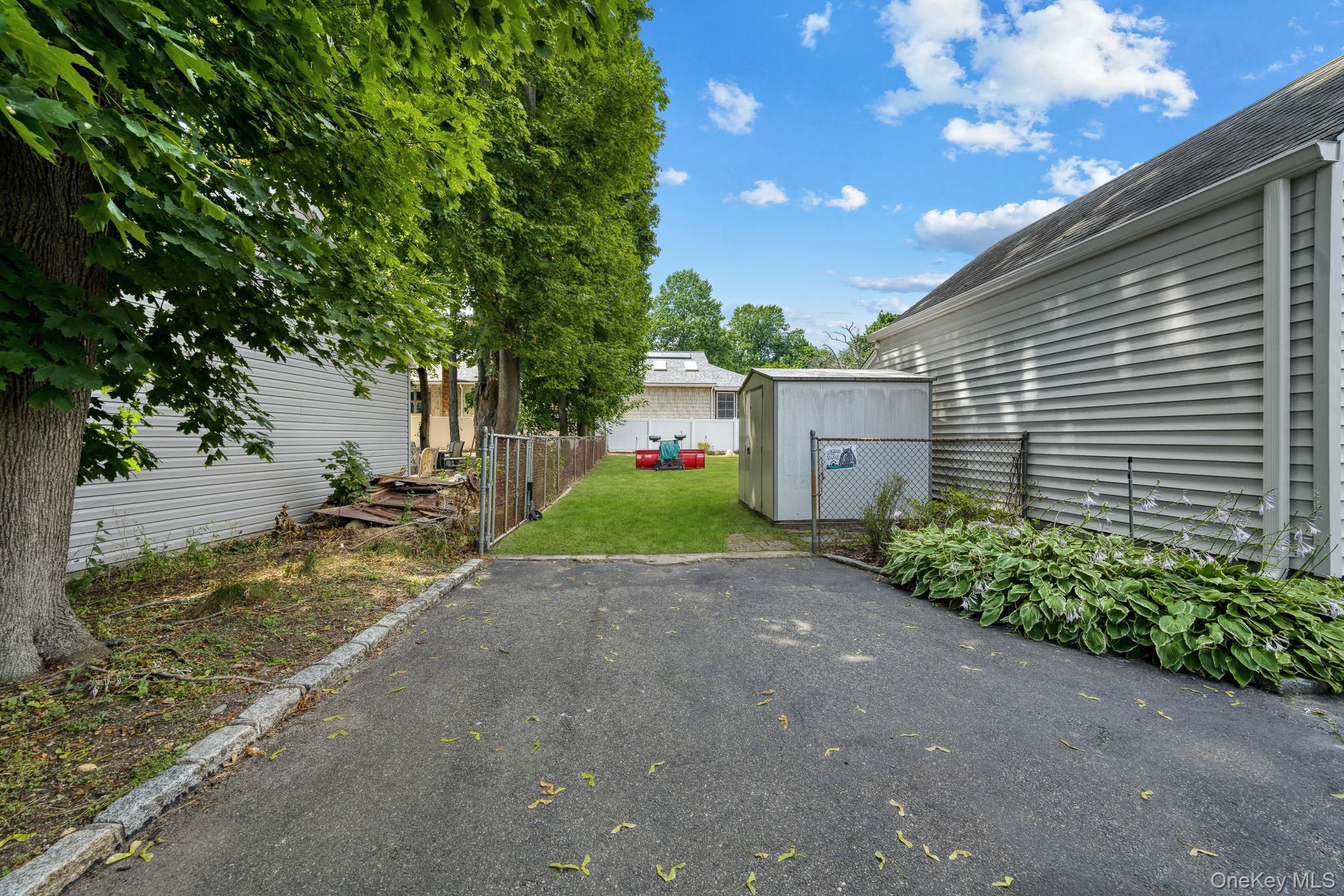 1547 Walt Whitman Road Property Photo 13