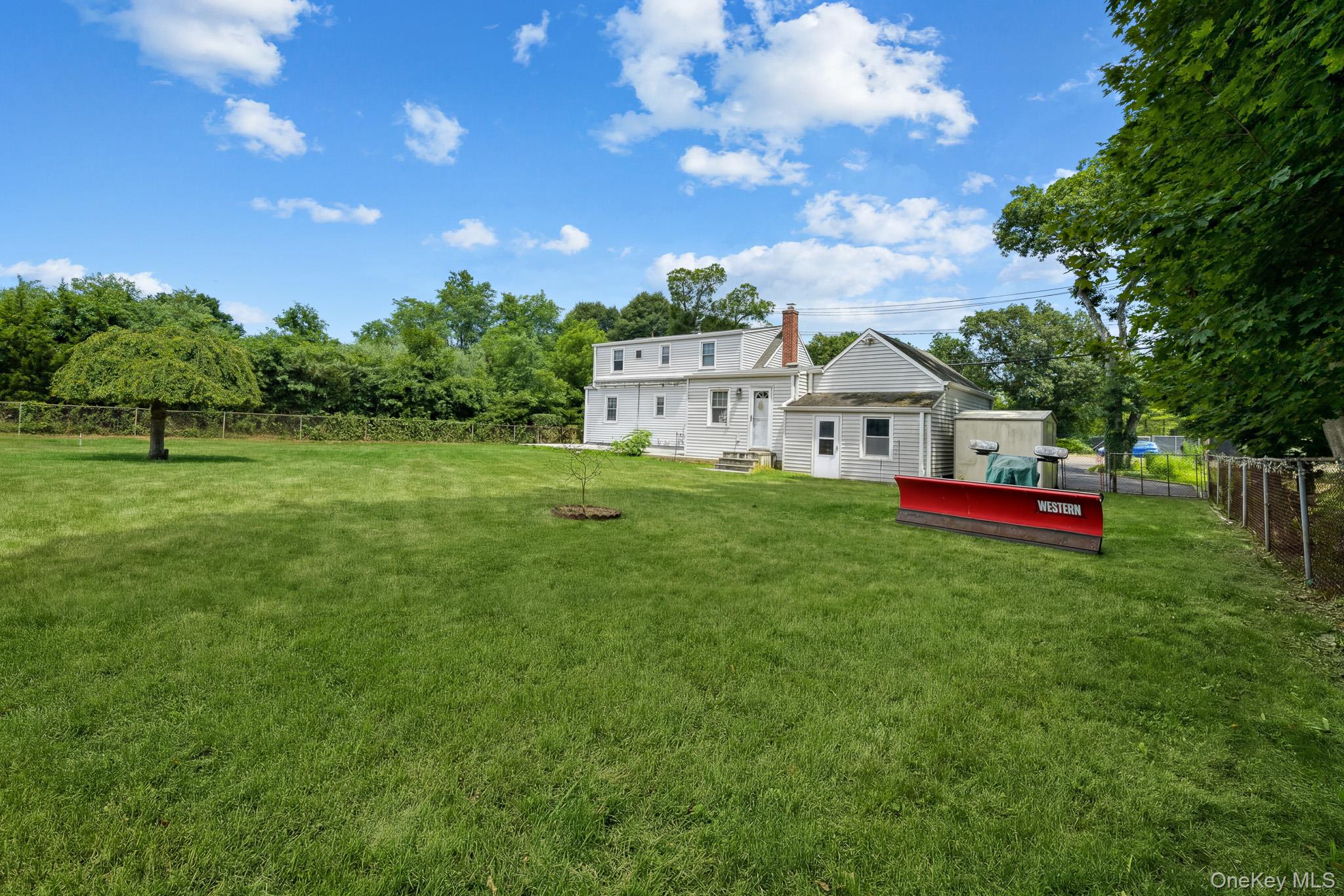 1547 Walt Whitman Road Property Photo 15