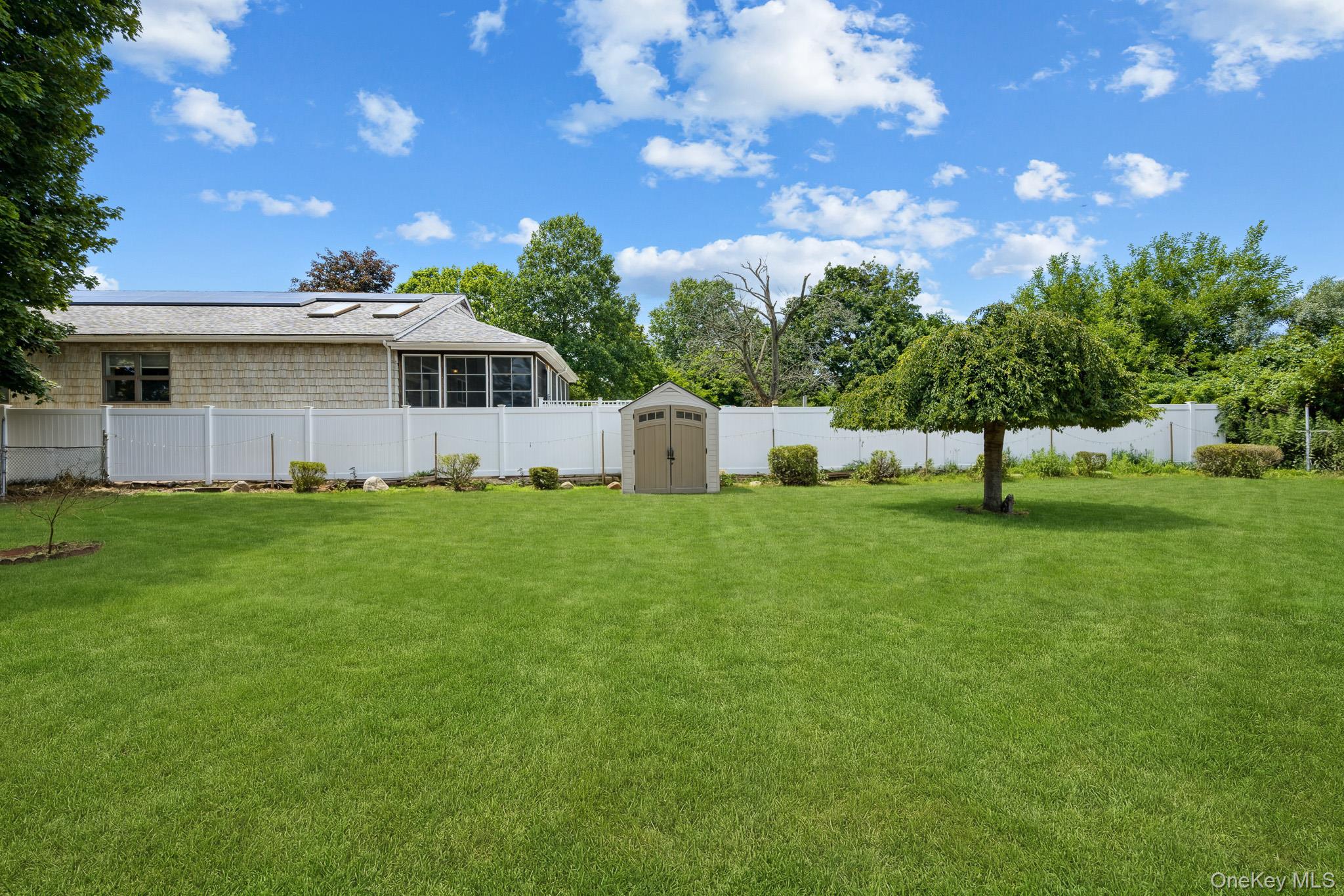 1547 Walt Whitman Road Property Photo 16
