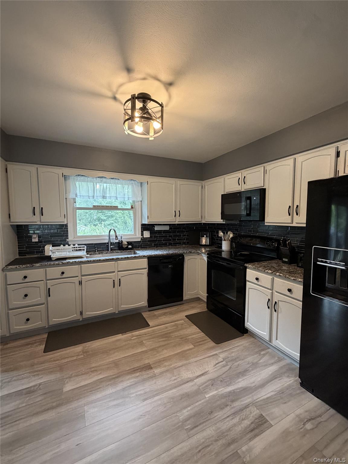 20 Lenart Place Property Photo 14