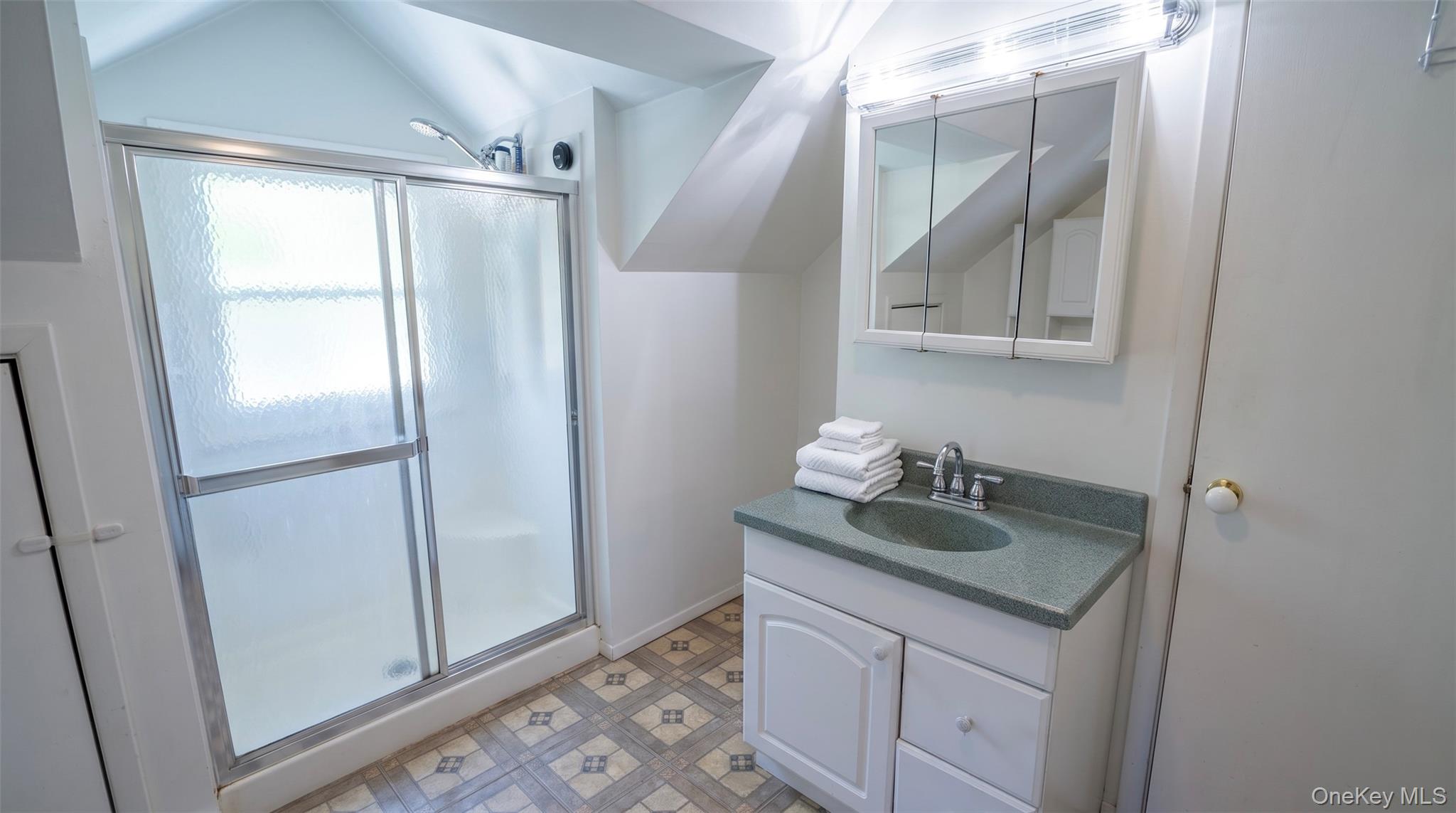 520 Riverside Avenue Property Photo 20