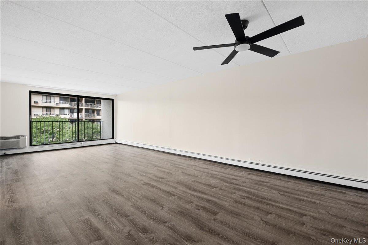 1116 Warburton Avenue 2j Property Photo 9