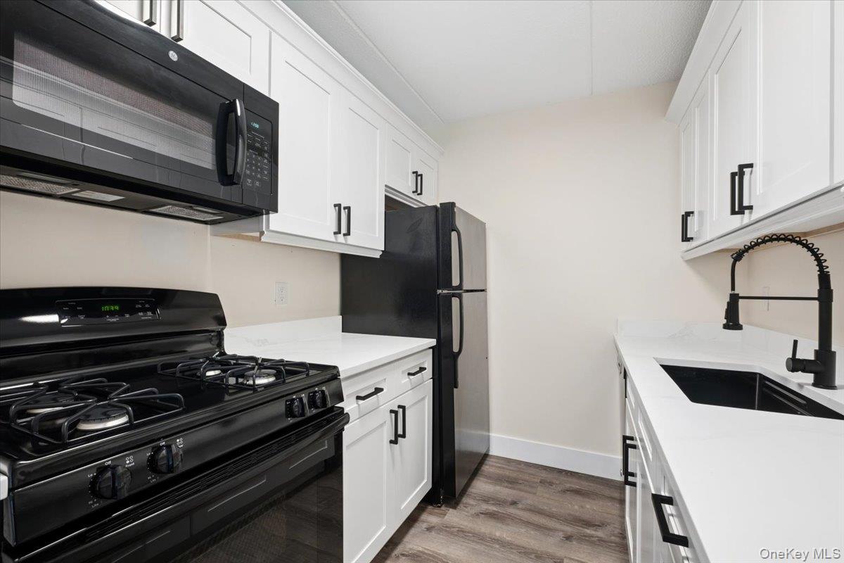 1116 Warburton Avenue 2j Property Photo 18