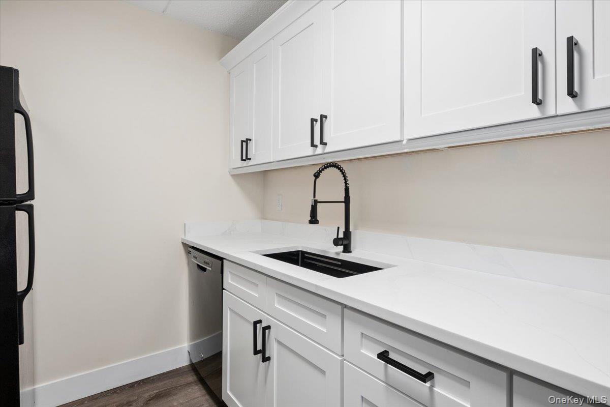 1116 Warburton Avenue 2j Property Photo 19