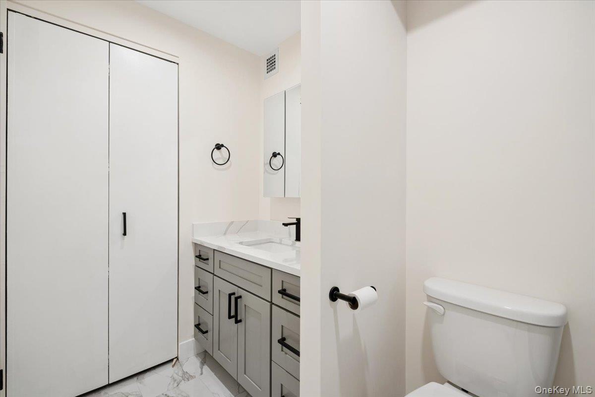 1116 Warburton Avenue 2j Property Photo 31
