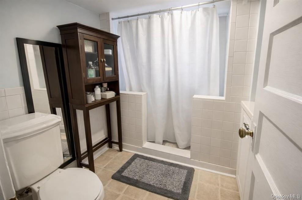 9 Benedict Lane 5-7 Property Photo 8