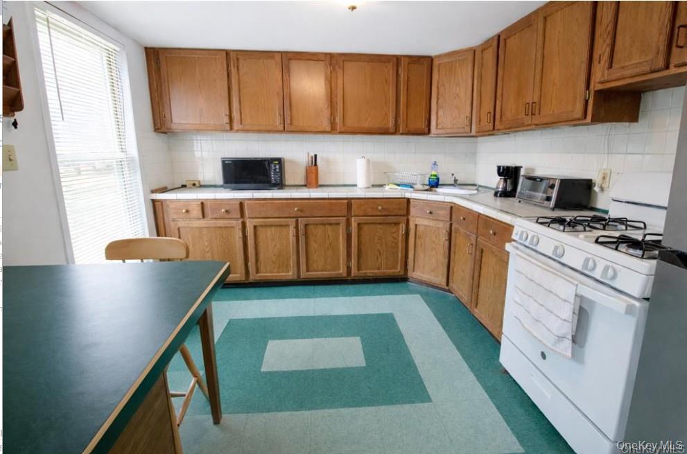 9 Benedict Lane 5-7 Property Photo 22