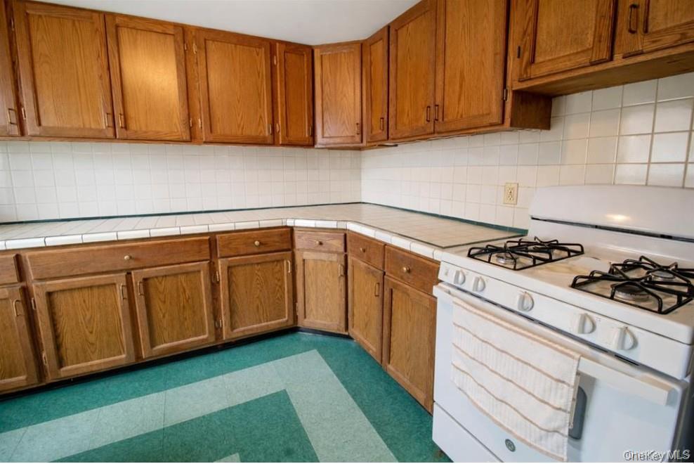 9 Benedict Lane 5-7 Property Photo 23