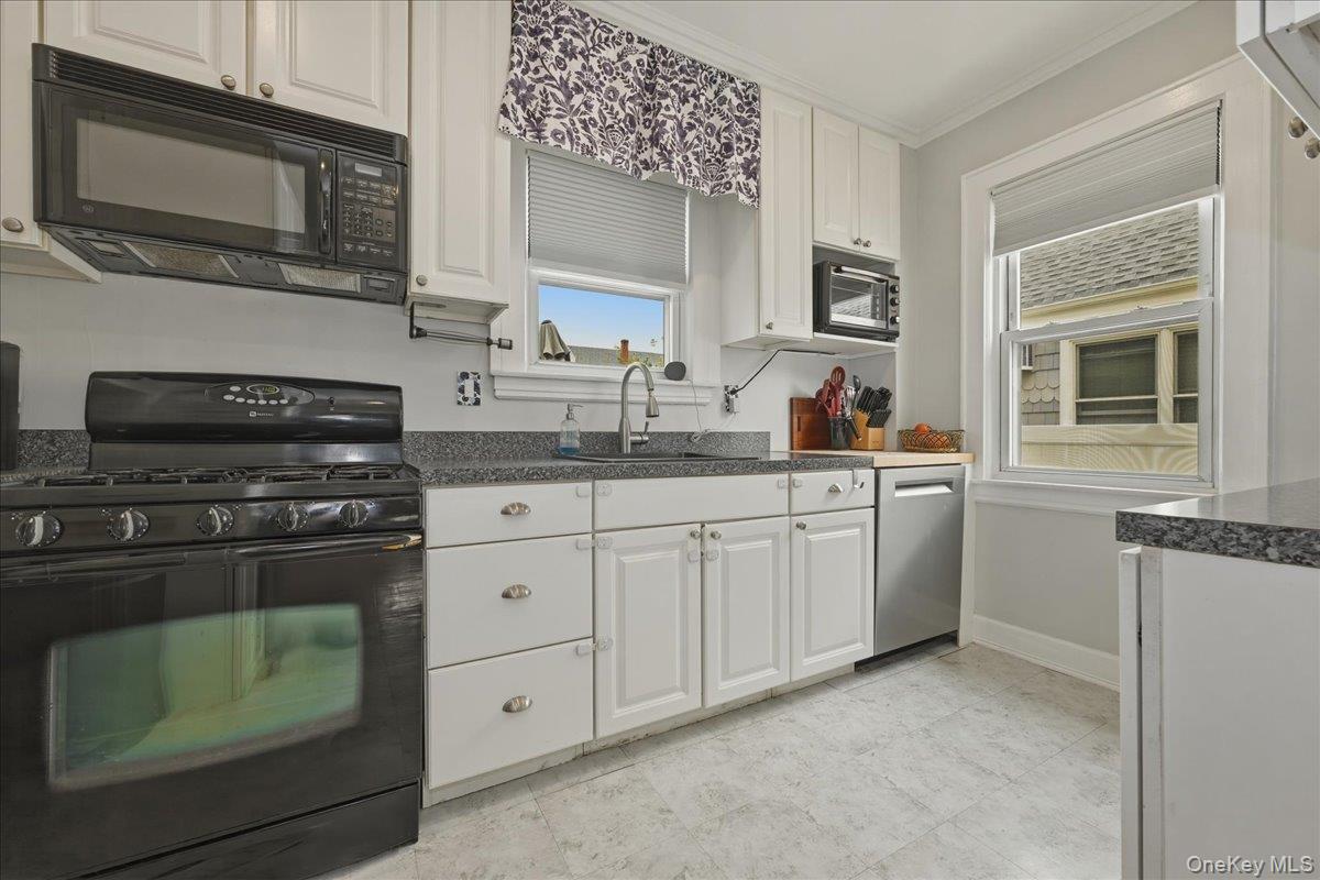 48 Poplar Street Property Photo 6