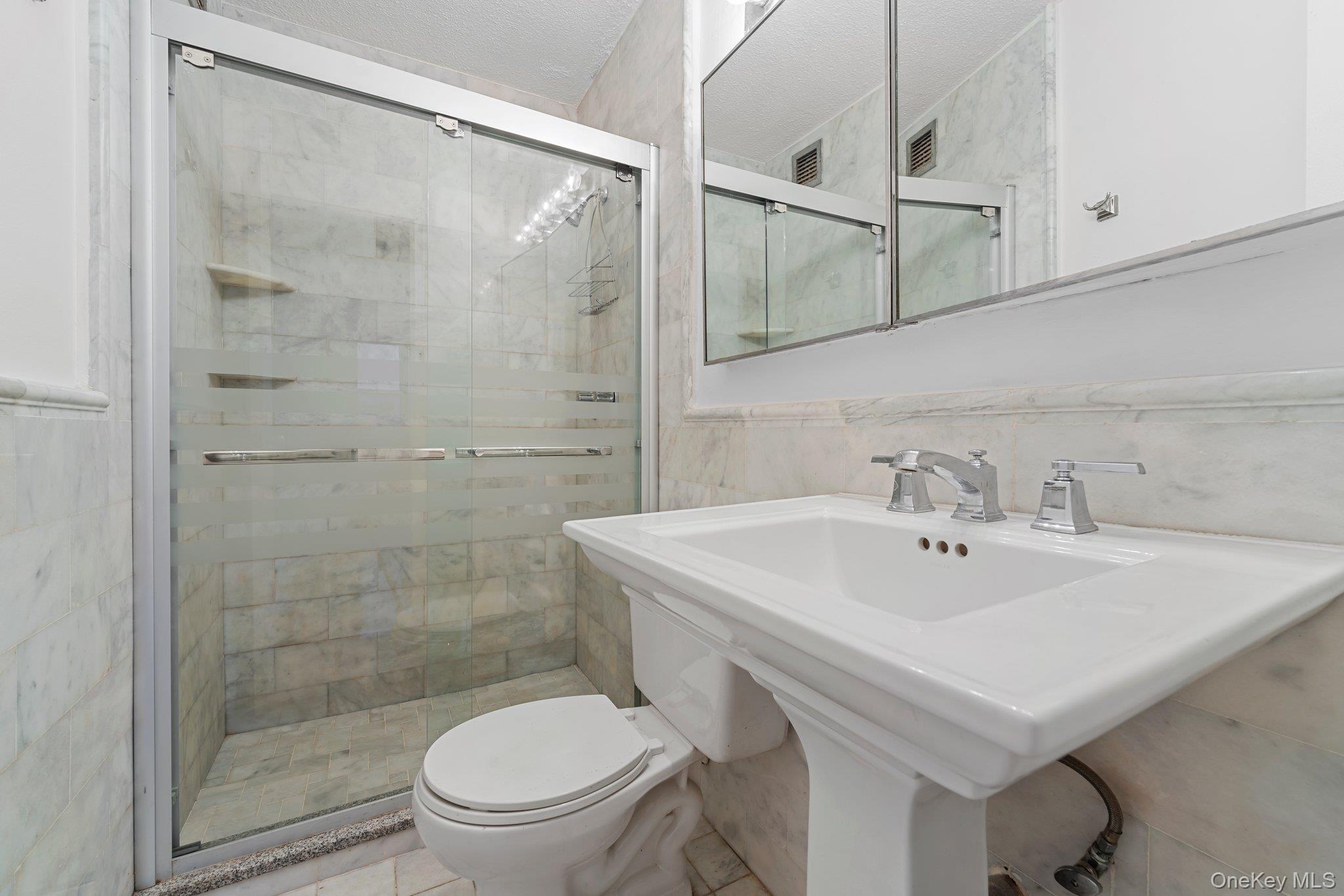 4140 Union Street 6r Property Photo 13