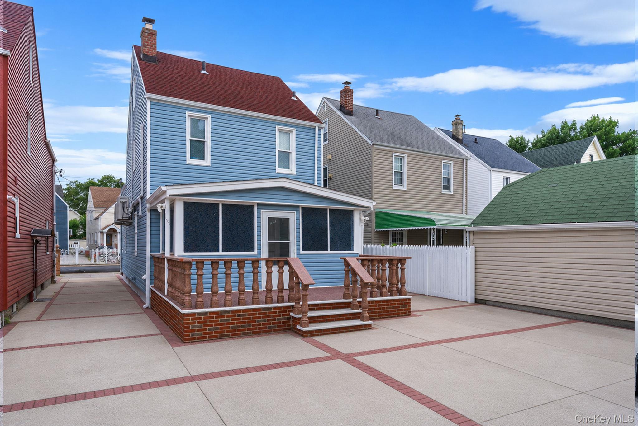 9411 210th Street Property Photo 7